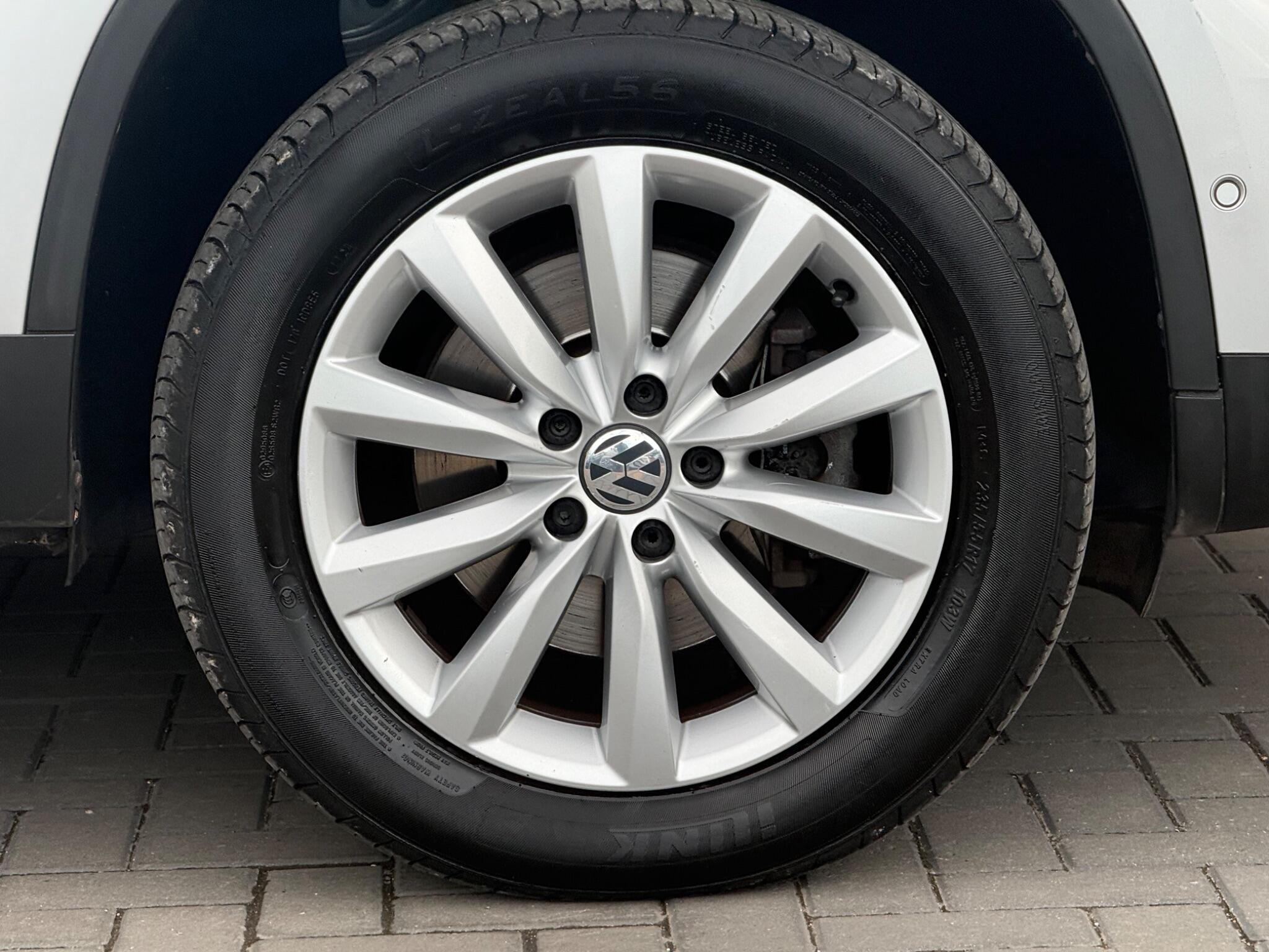Volkswagen Tiguan view 11