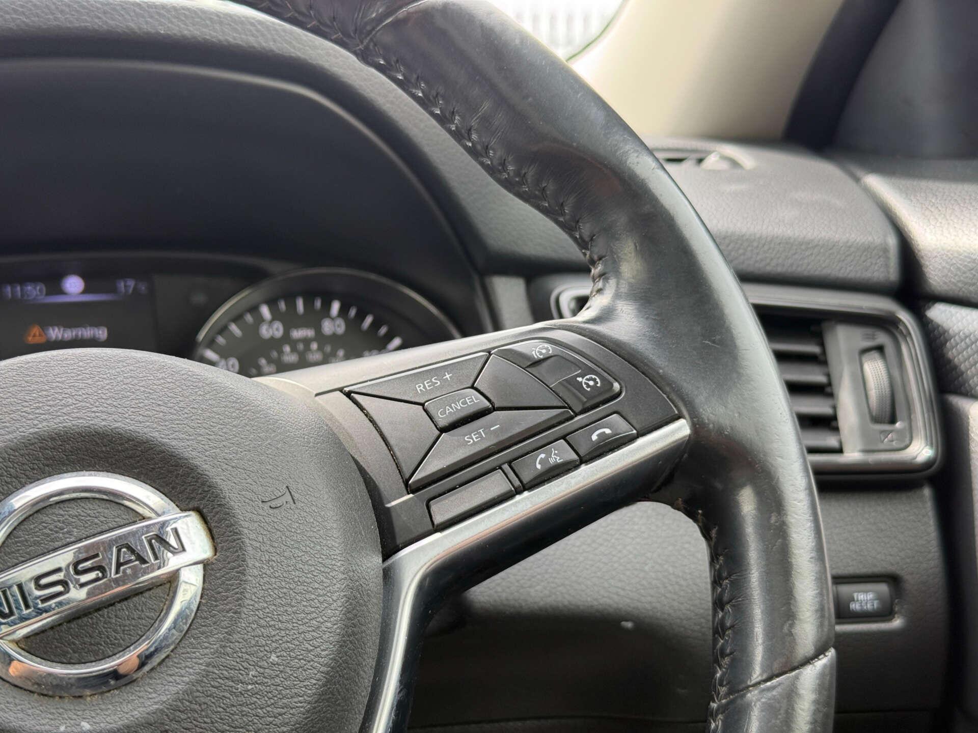 Nissan X-Trail view 52