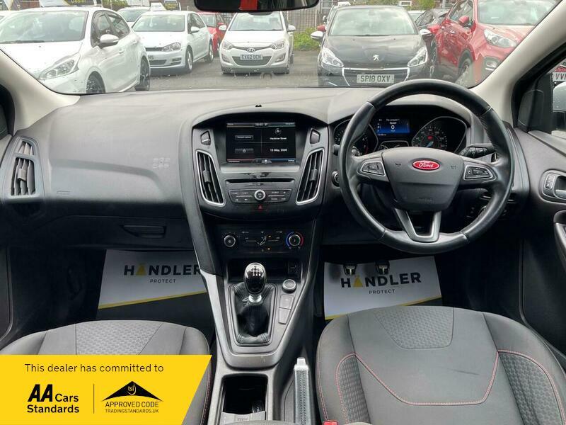 2016 Ford Focus image 36