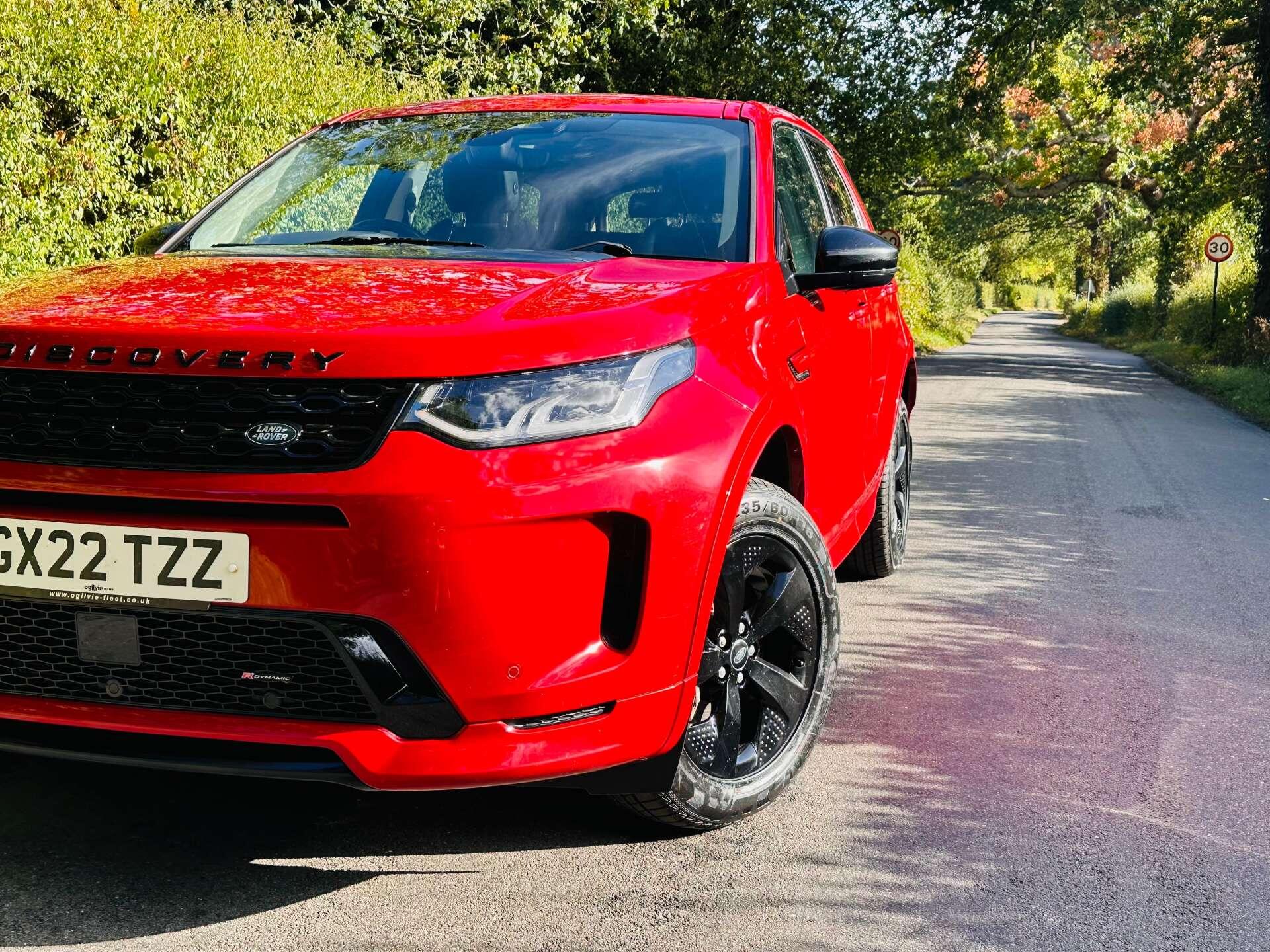 Land Rover Discovery Sport view 4