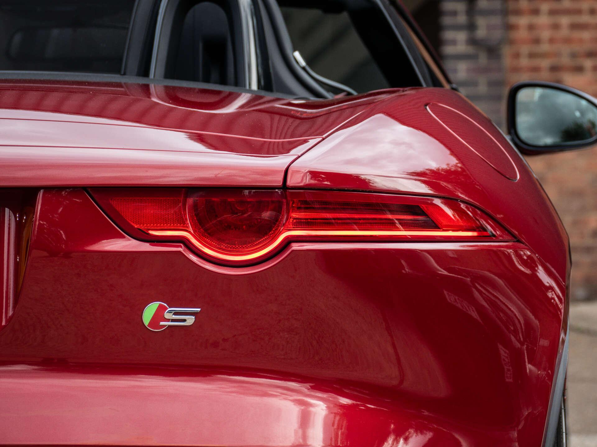 Jaguar F-Type view 19