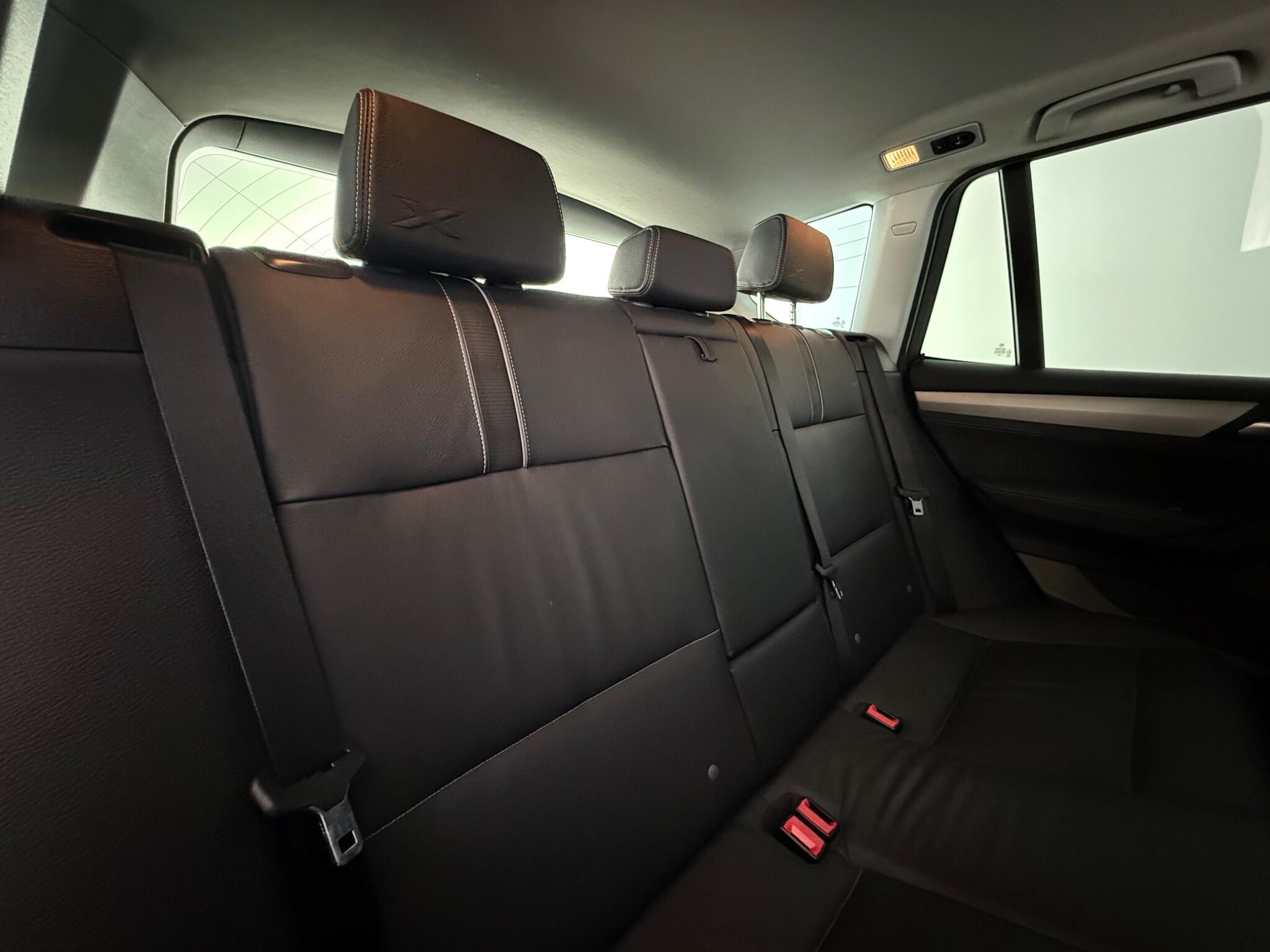 BMW X3 view 30