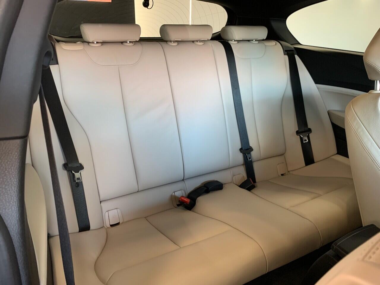 BMW 1 Series view 23