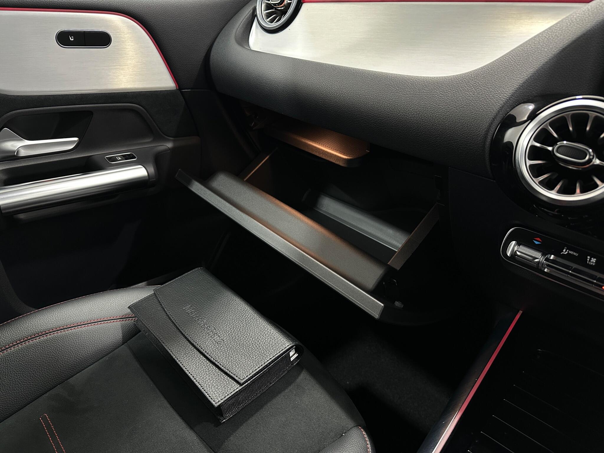 Mercedes-Benz B-Class view 30