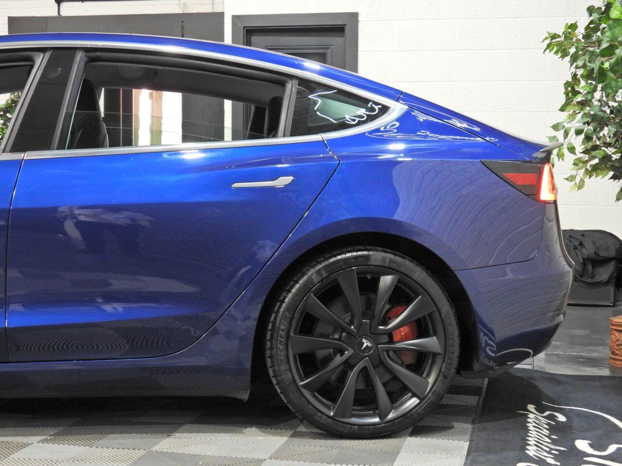 Tesla Model 3 view 32