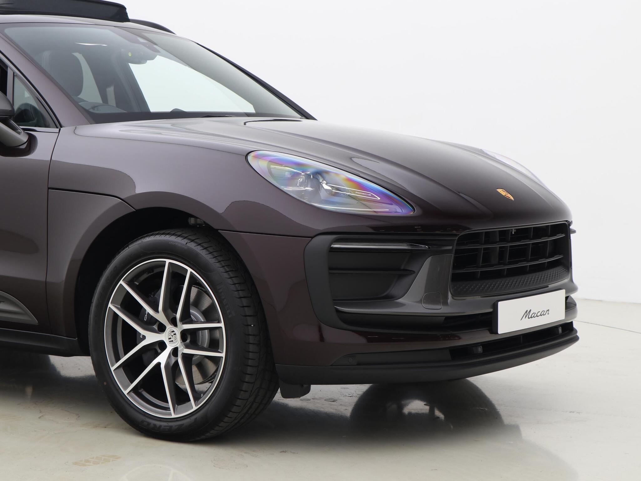 Porsche Macan view 18