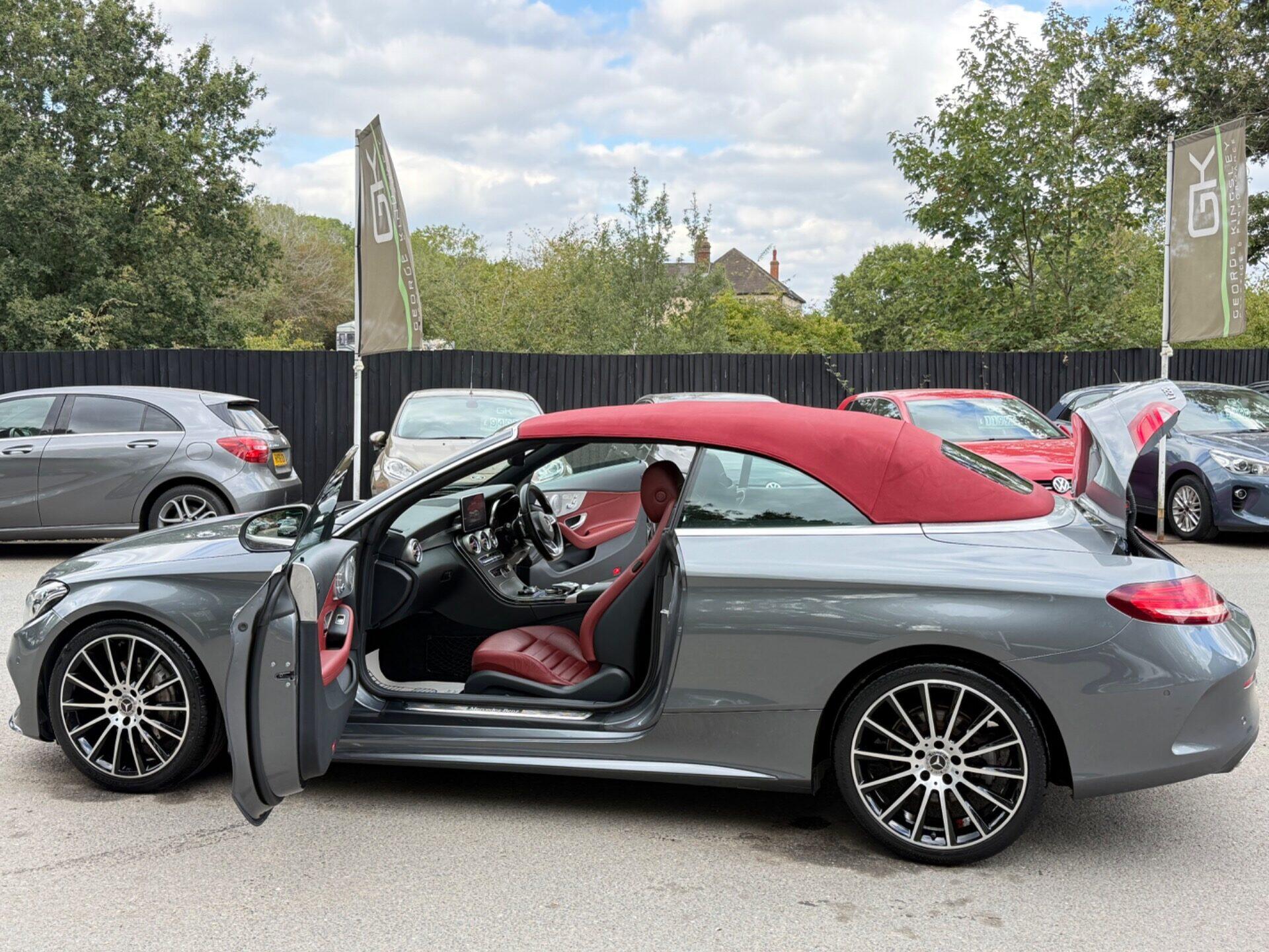 Mercedes-Benz C-Class view 25