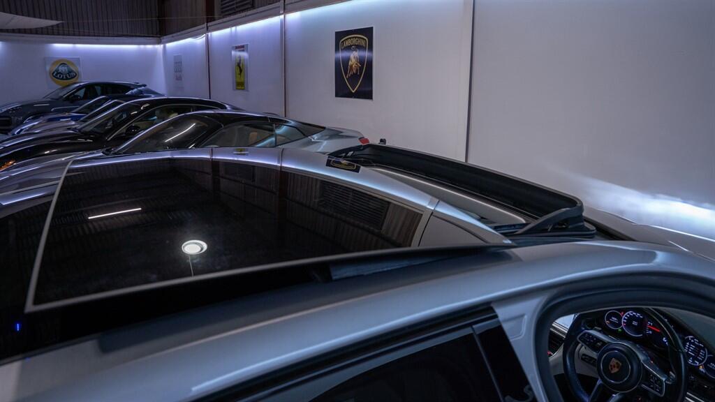 Porsche Panamera view 69