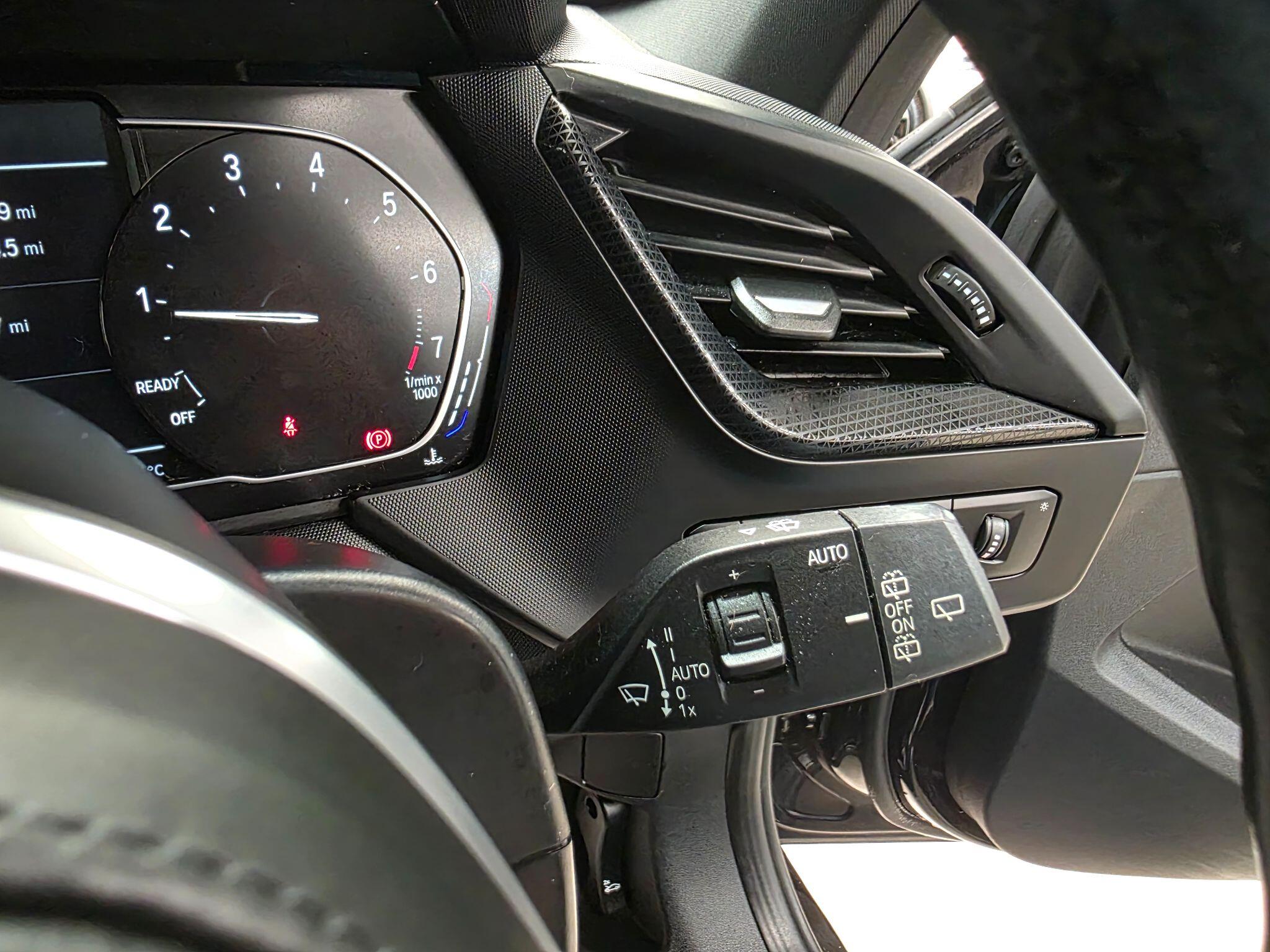 BMW 1 Series view 17