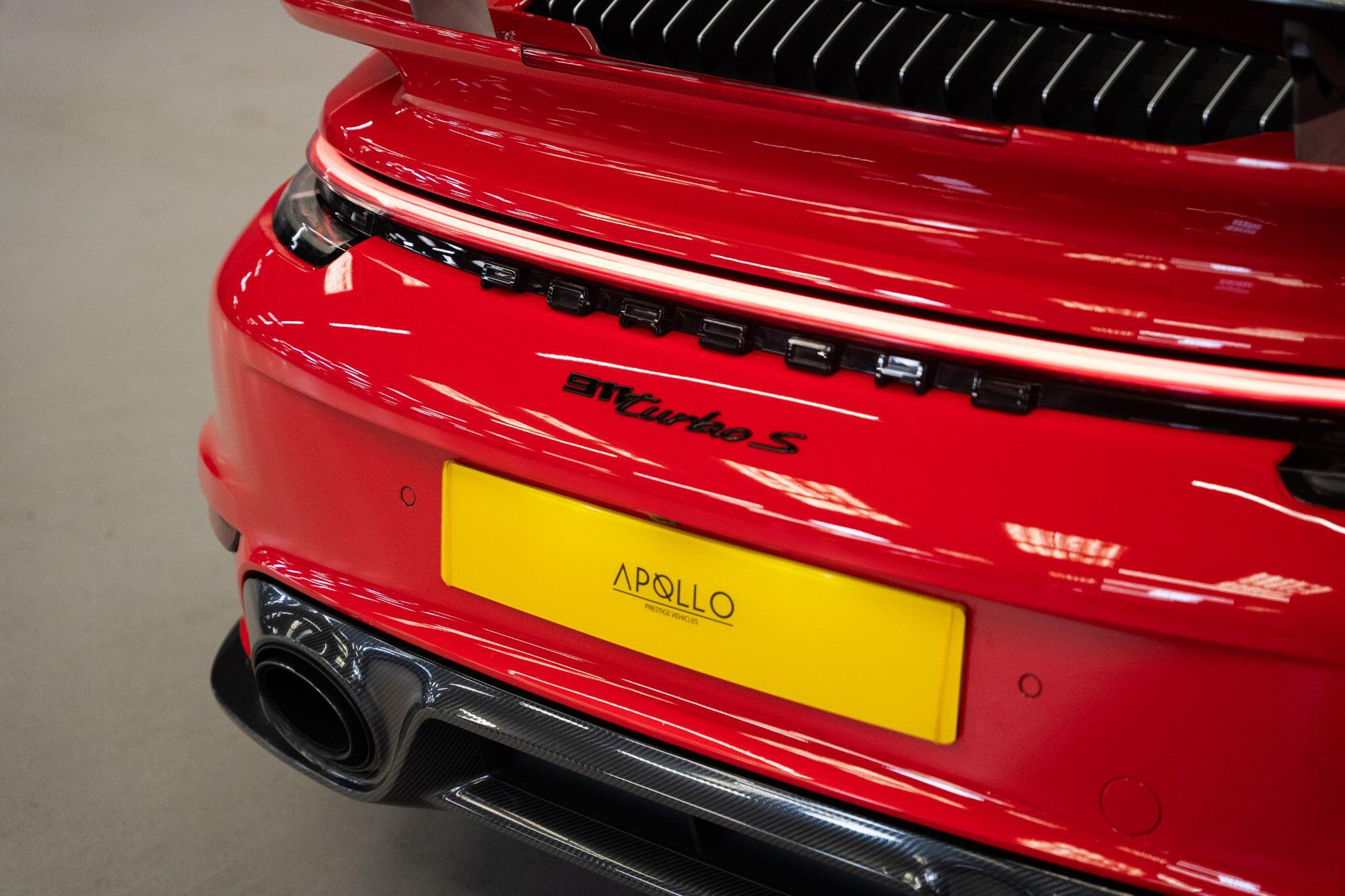 Porsche 911 view 60