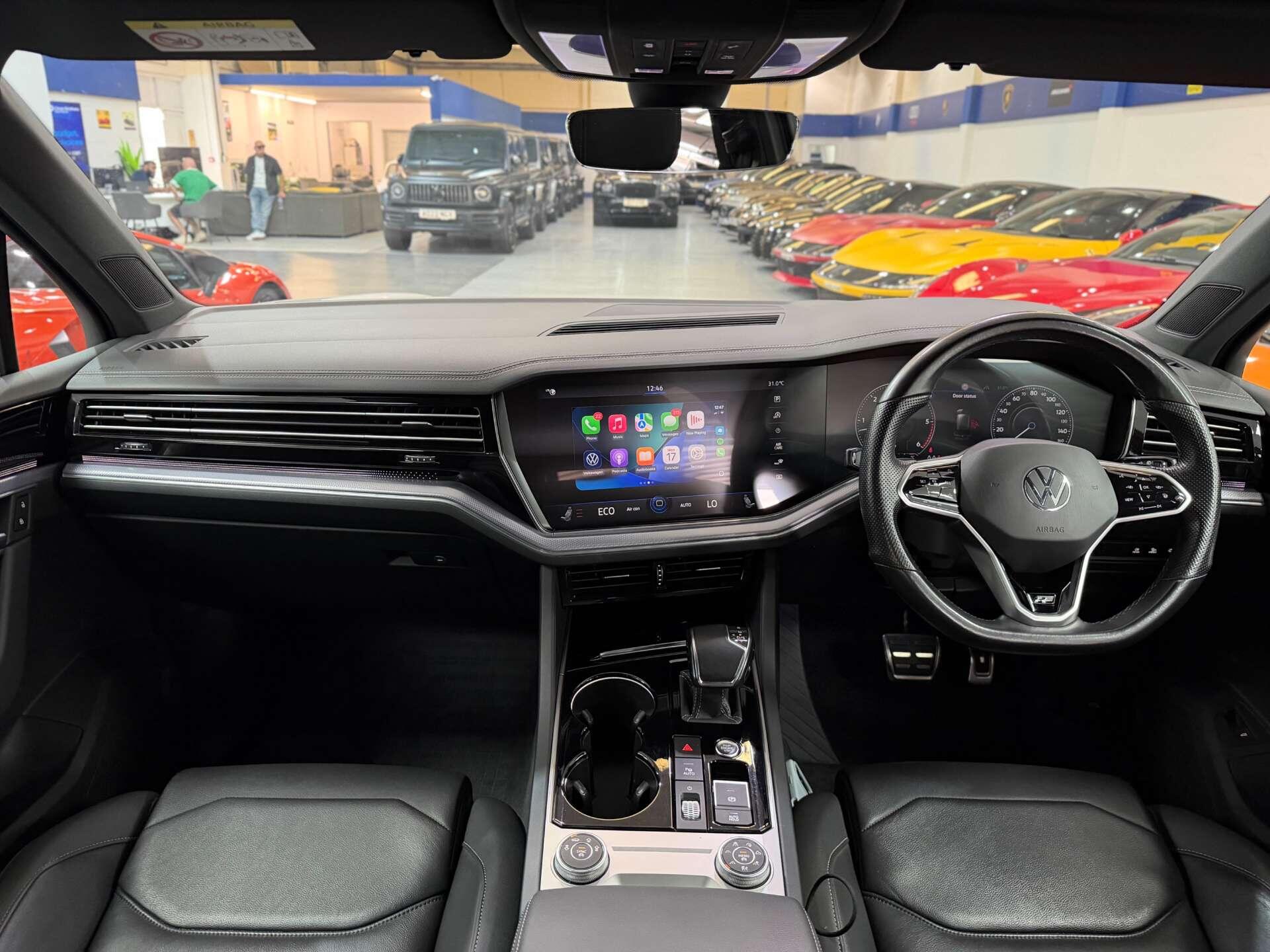 Volkswagen Touareg view 2