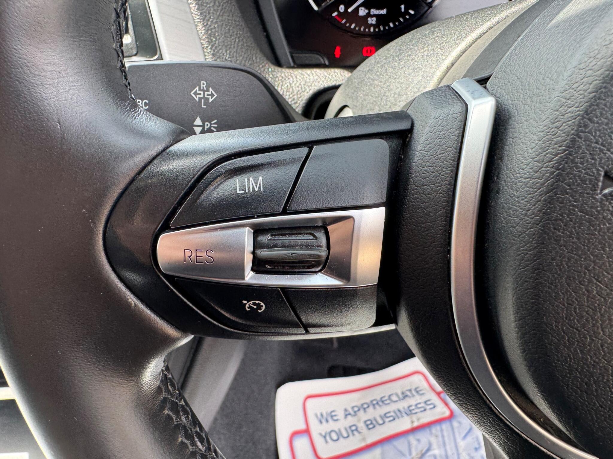 BMW 1 Series view 36