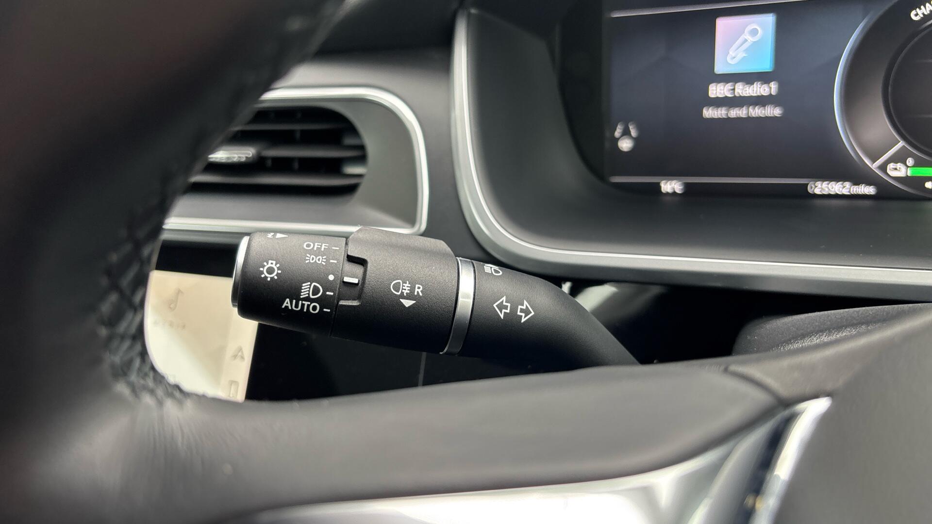 Jaguar I-Pace view 29