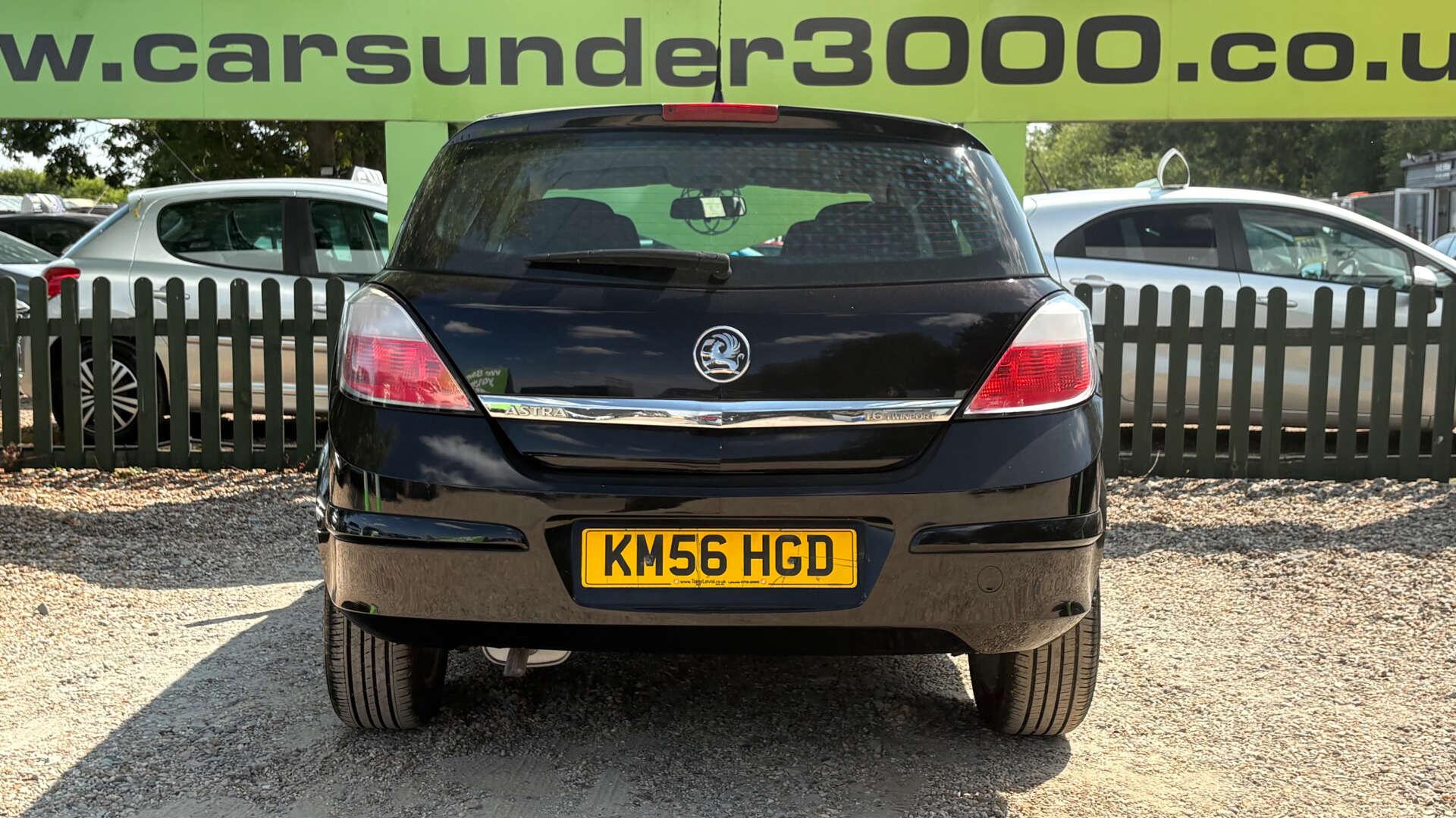 Vauxhall Astra view 5