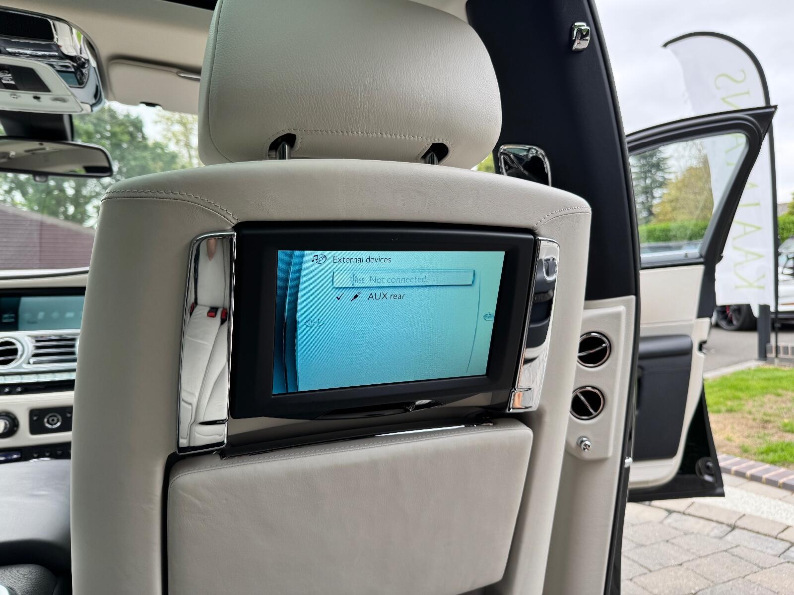 Rolls-Royce Ghost view 19