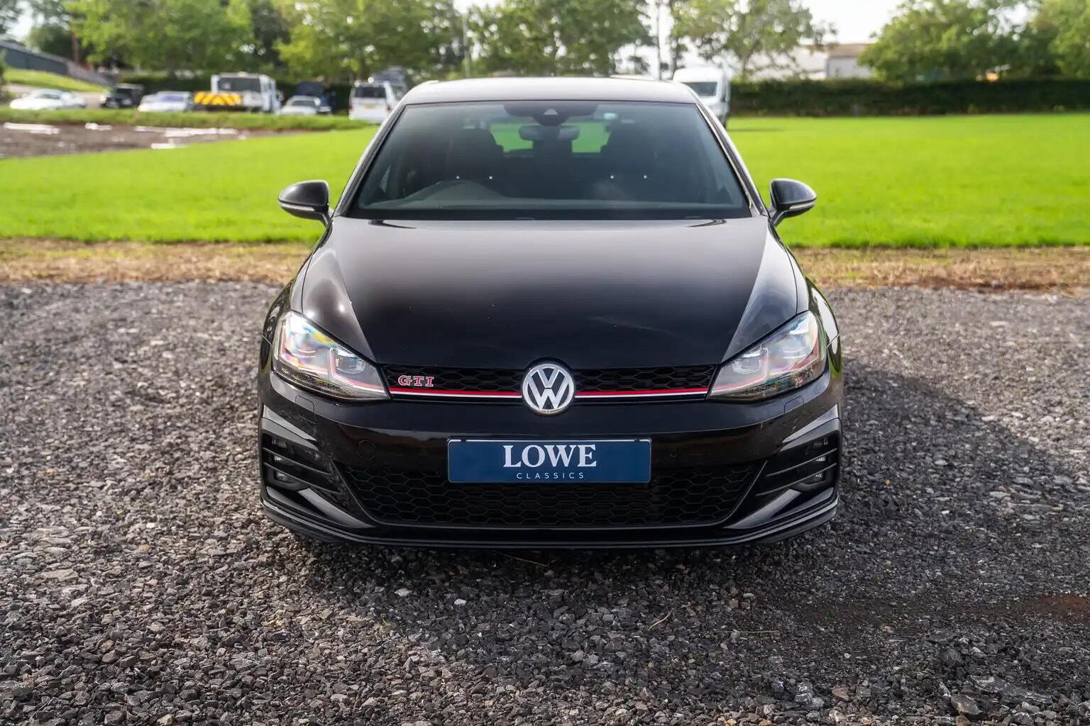Volkswagen Golf view 8