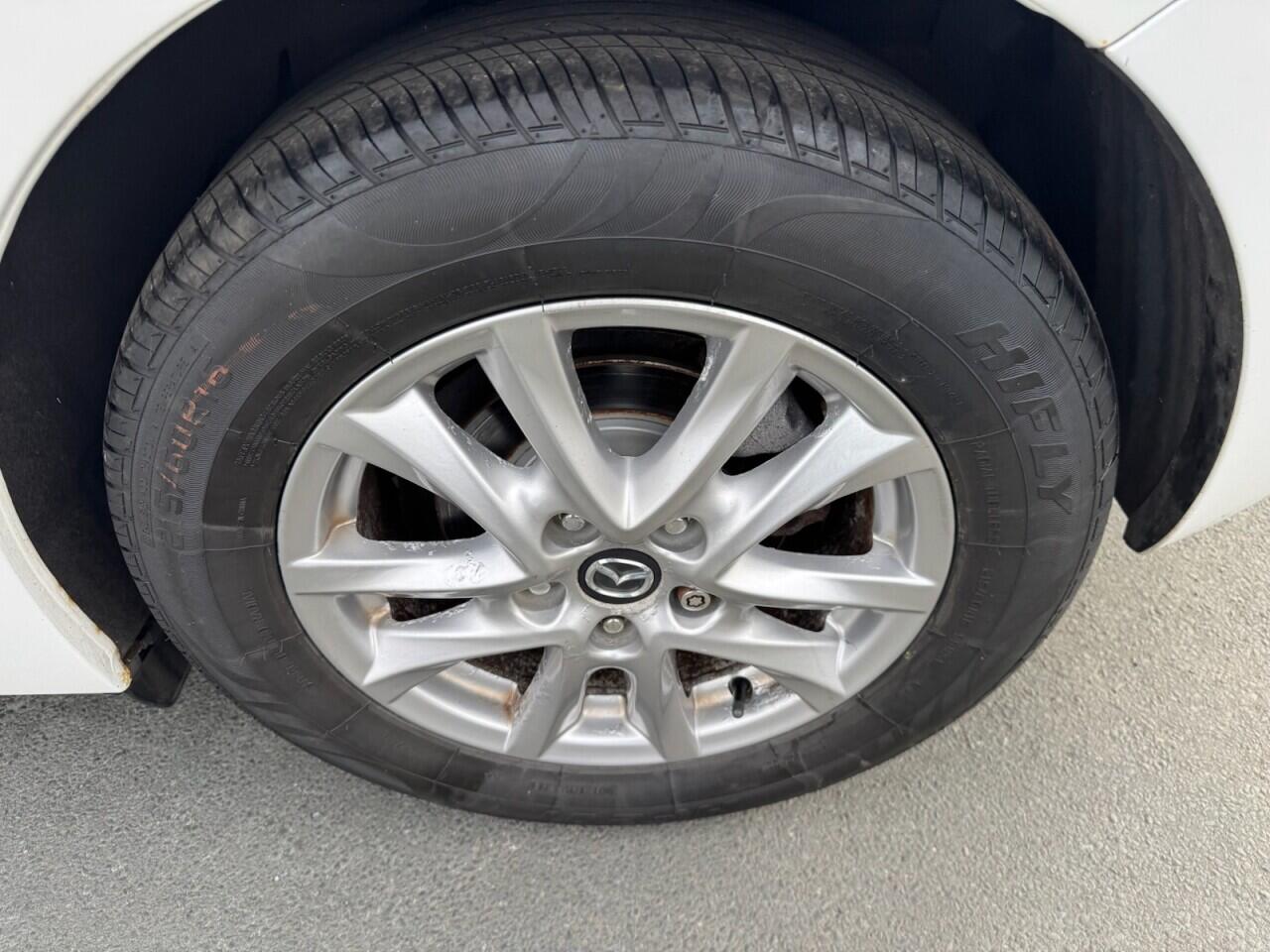 Mazda Mazda3 view 49