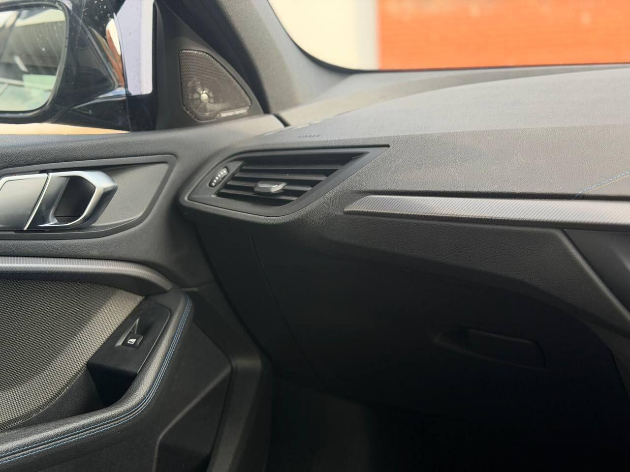 BMW 1 Series view 22