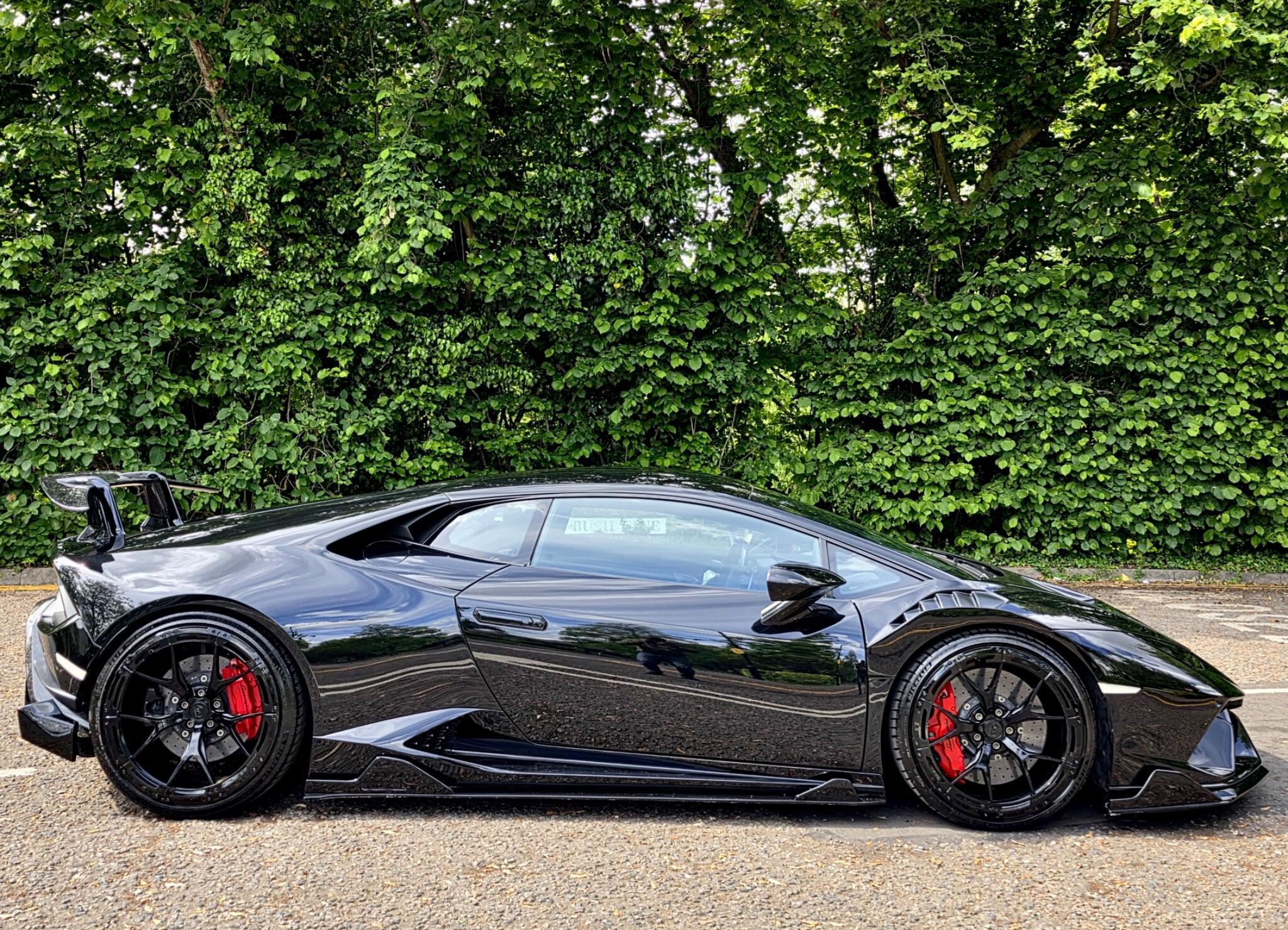 Lamborghini Huracan view 12
