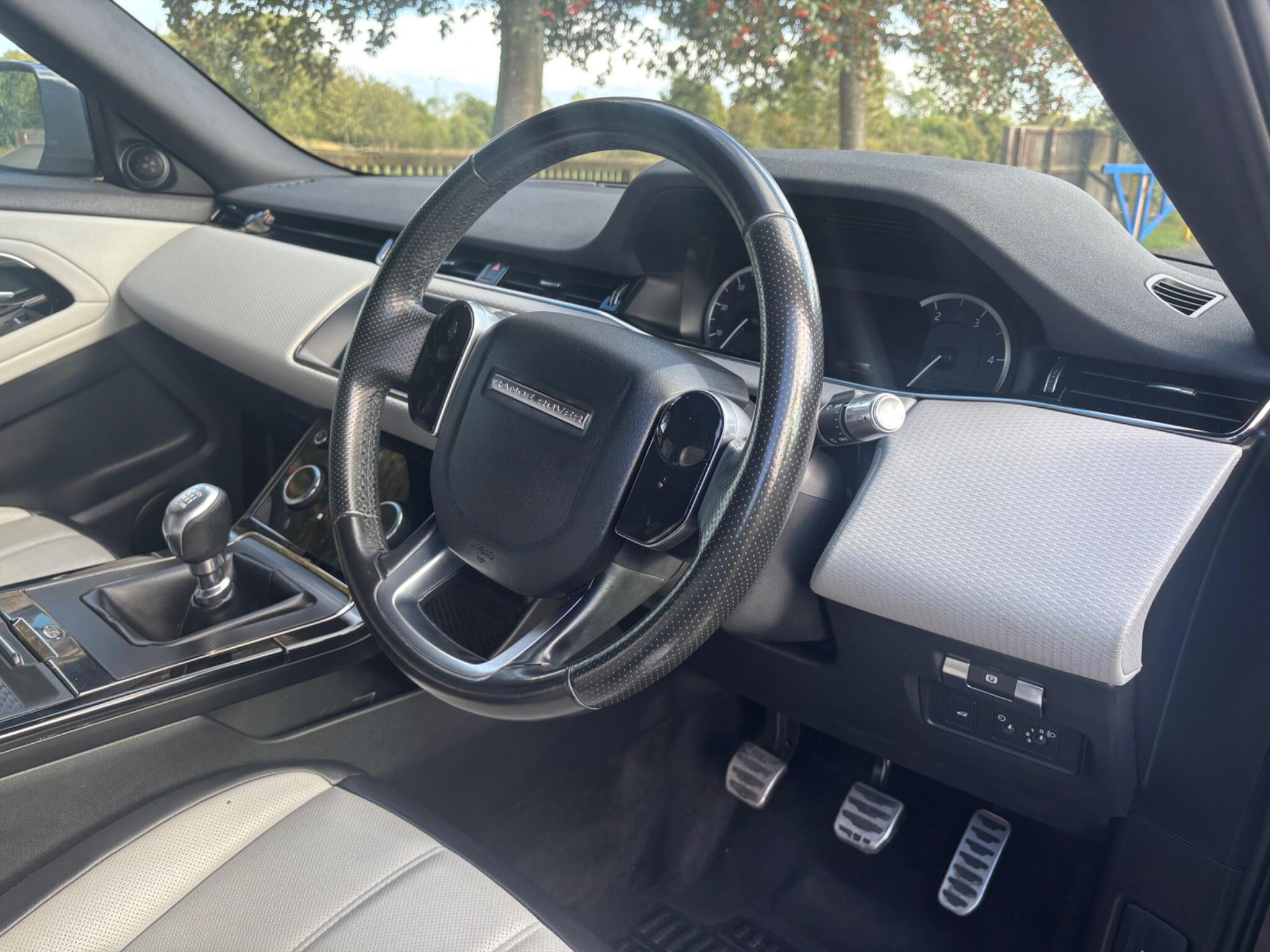 Land Rover Range Rover Evoque view 9