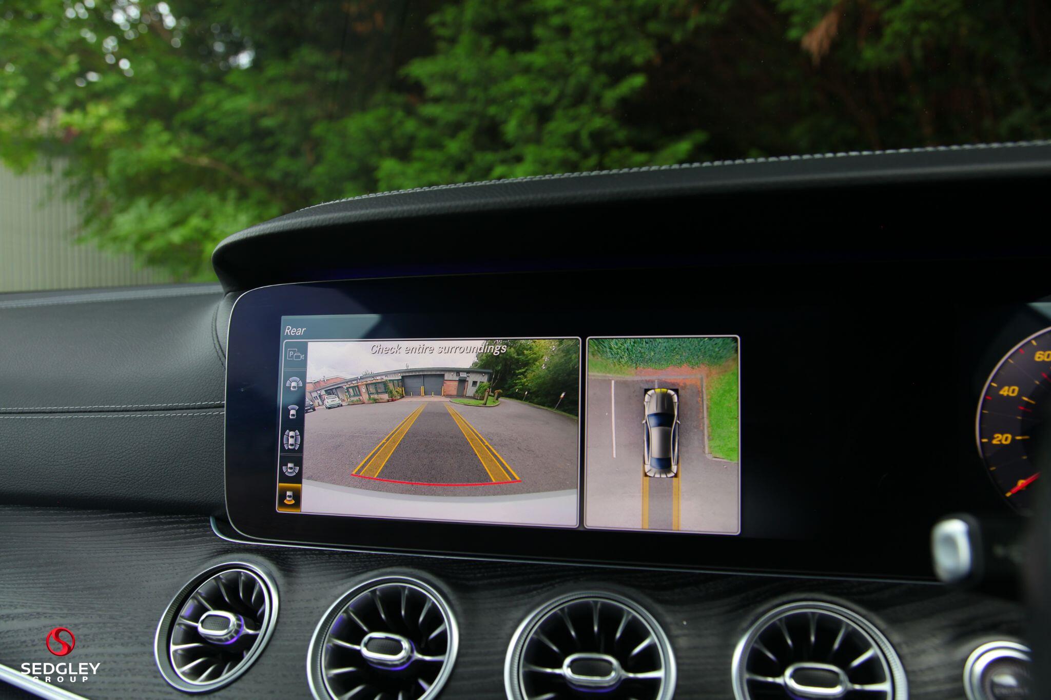 Mercedes-Benz E Class view 31