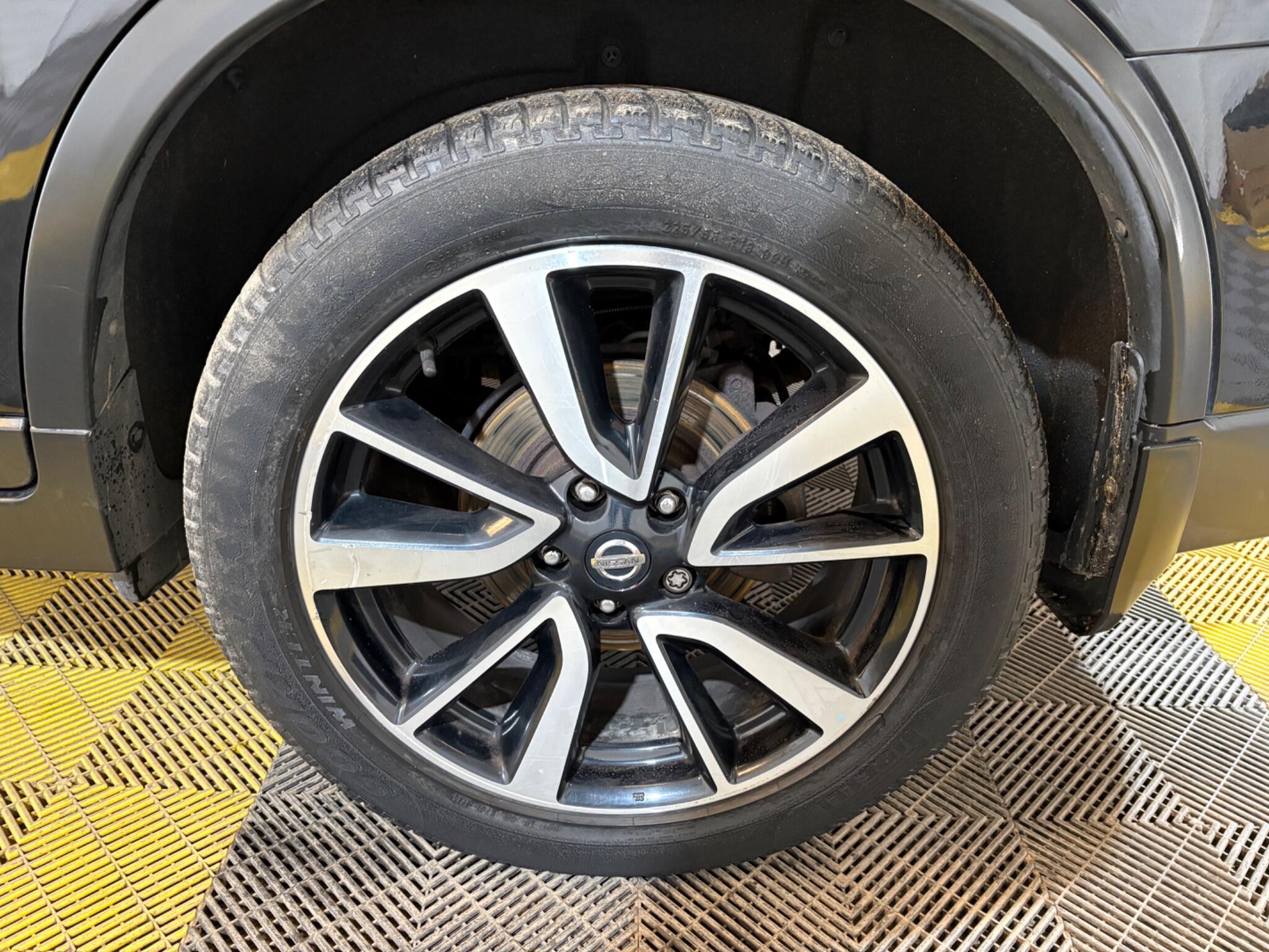 Nissan X-Trail view 34