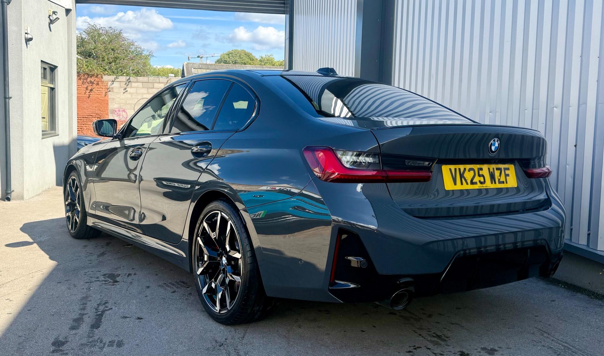 BMW 3 Series view 4