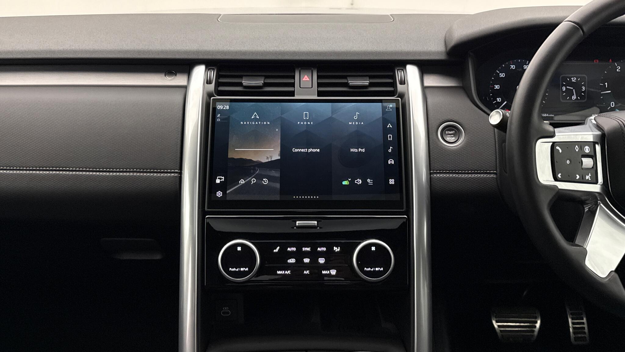 Land Rover Discovery view 14