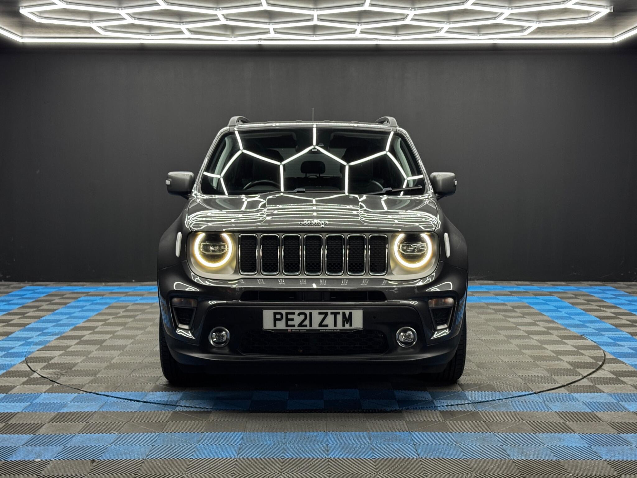 Jeep Renegade view 2