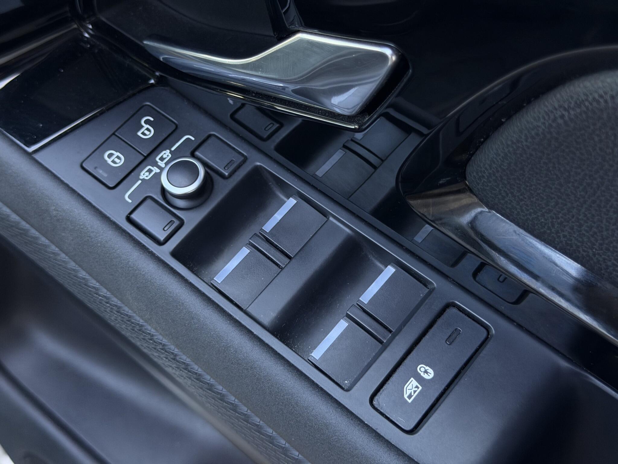 Land Rover Range Rover Evoque view 27