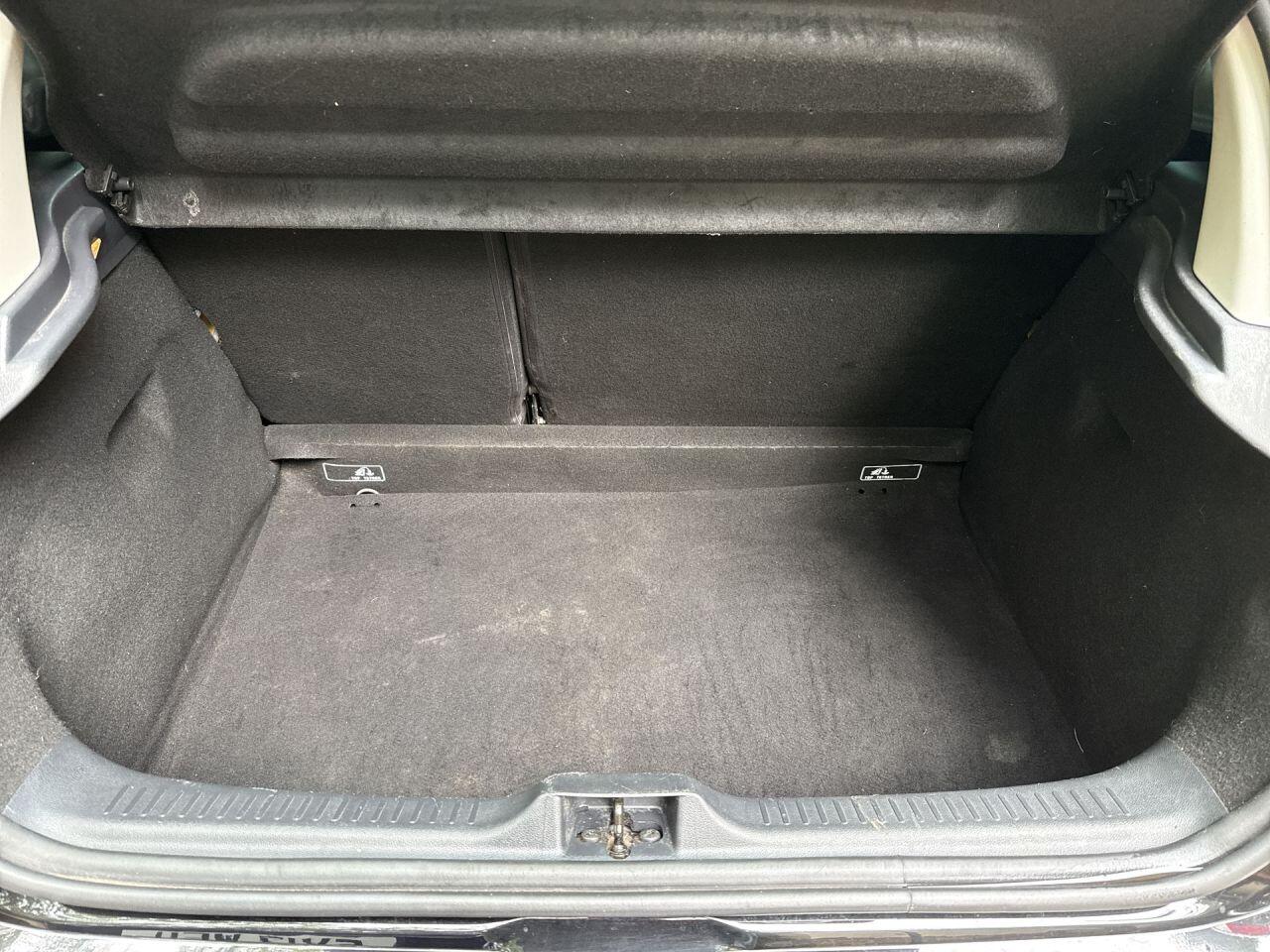 Renault Clio view 24
