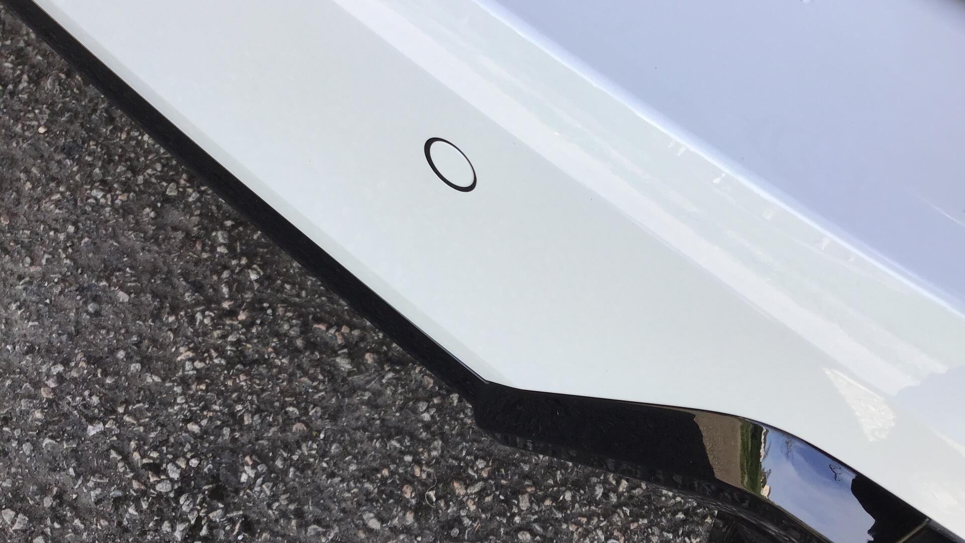 BMW 2 Series view 31
