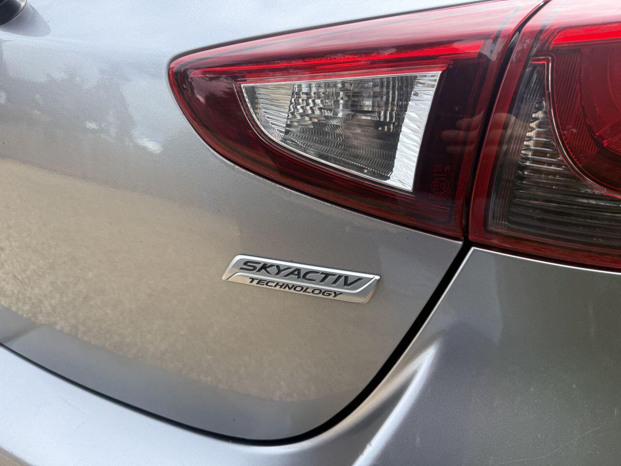 Mazda Mazda2 view 31