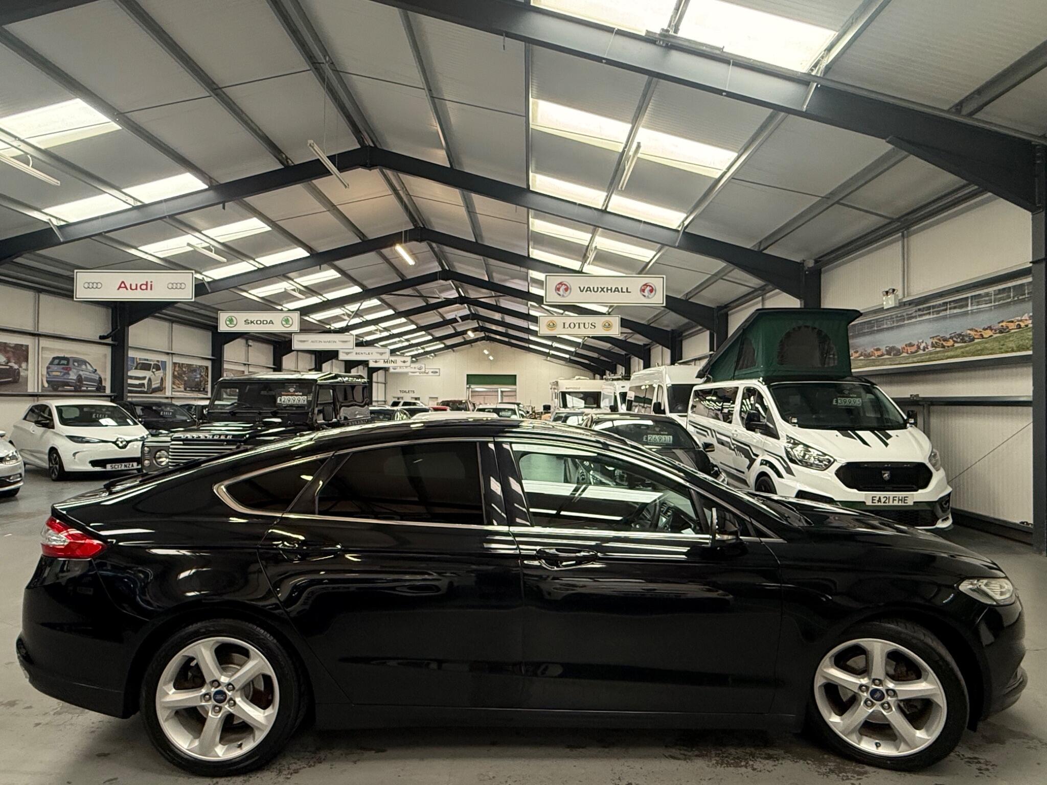 Ford Mondeo view 9