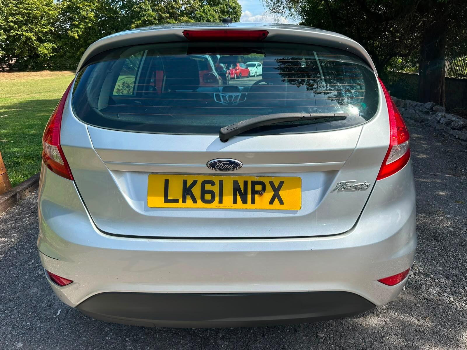 Ford Fiesta view 9