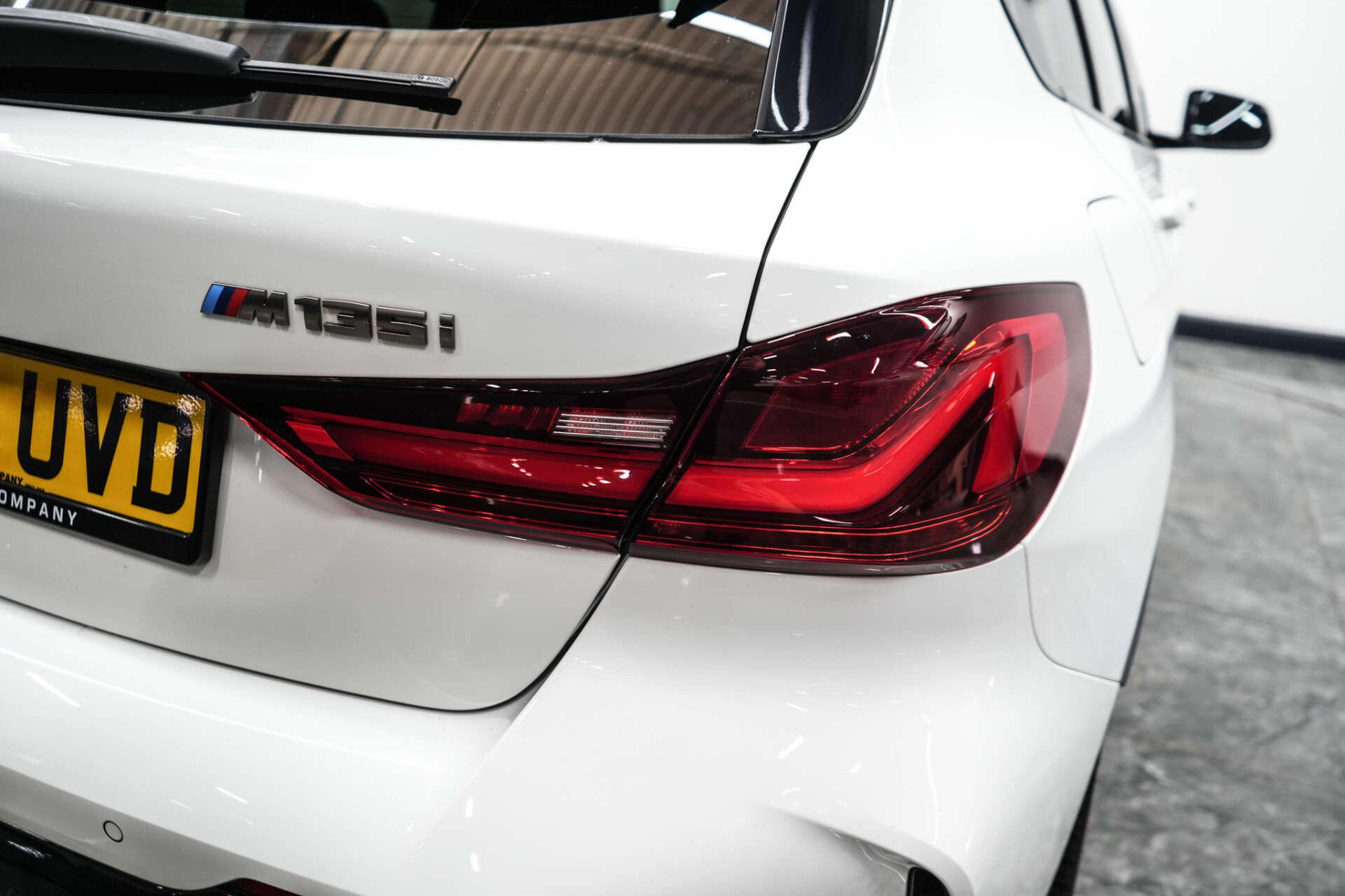 BMW 1 Series view 13
