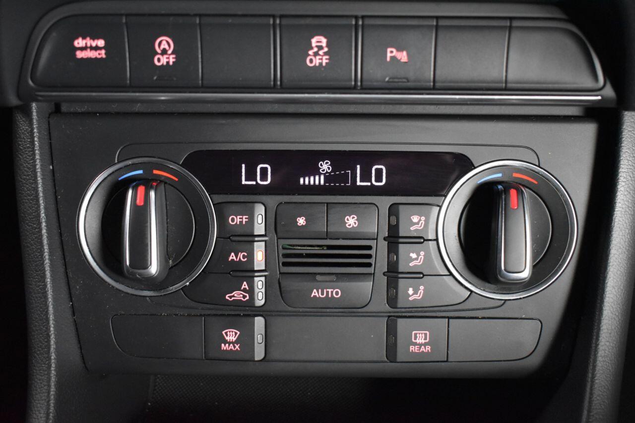 Audi Q3 view 8