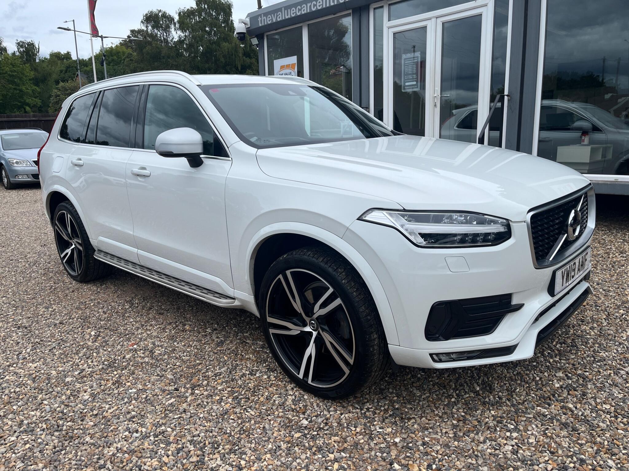 Volvo XC90 main image