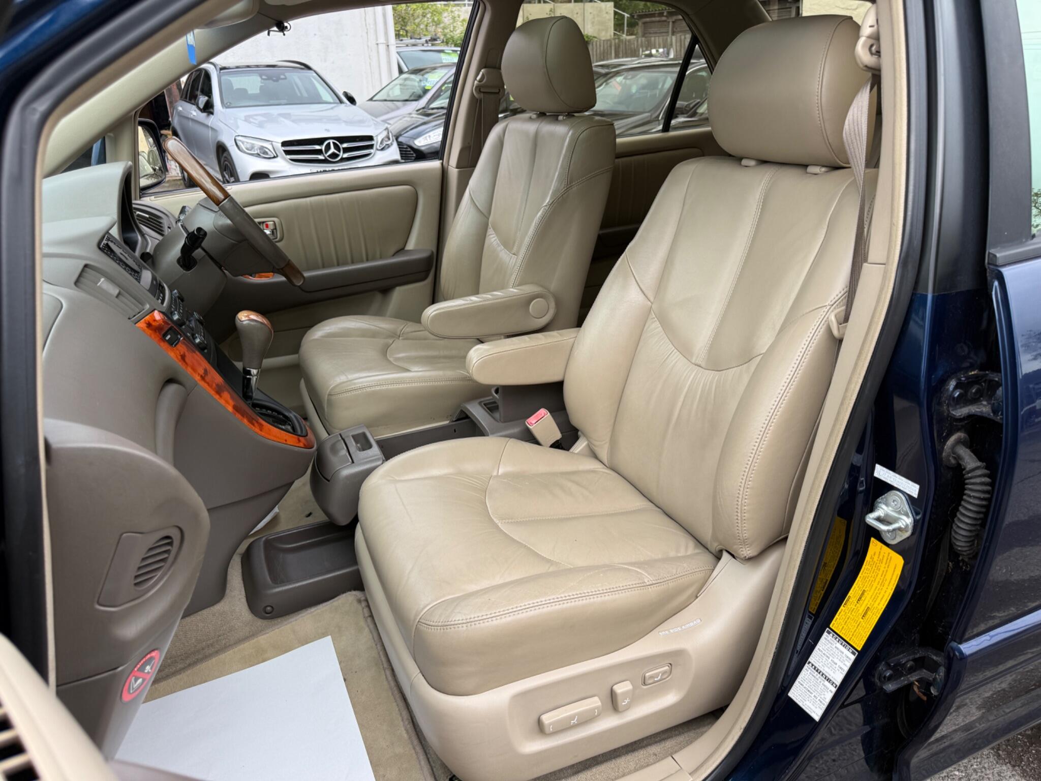 Lexus RX - Image 47