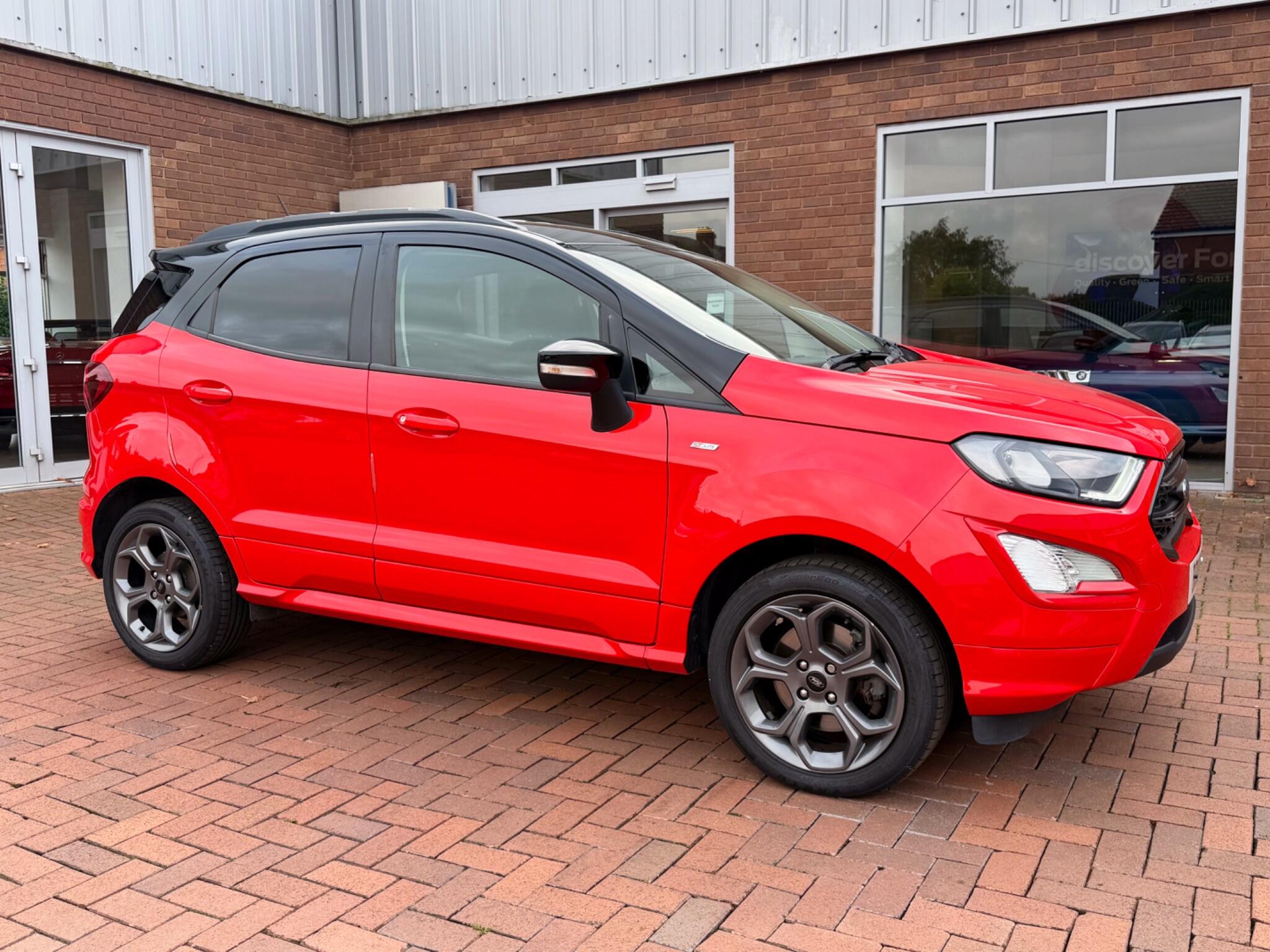 Ford Ecosport view 90