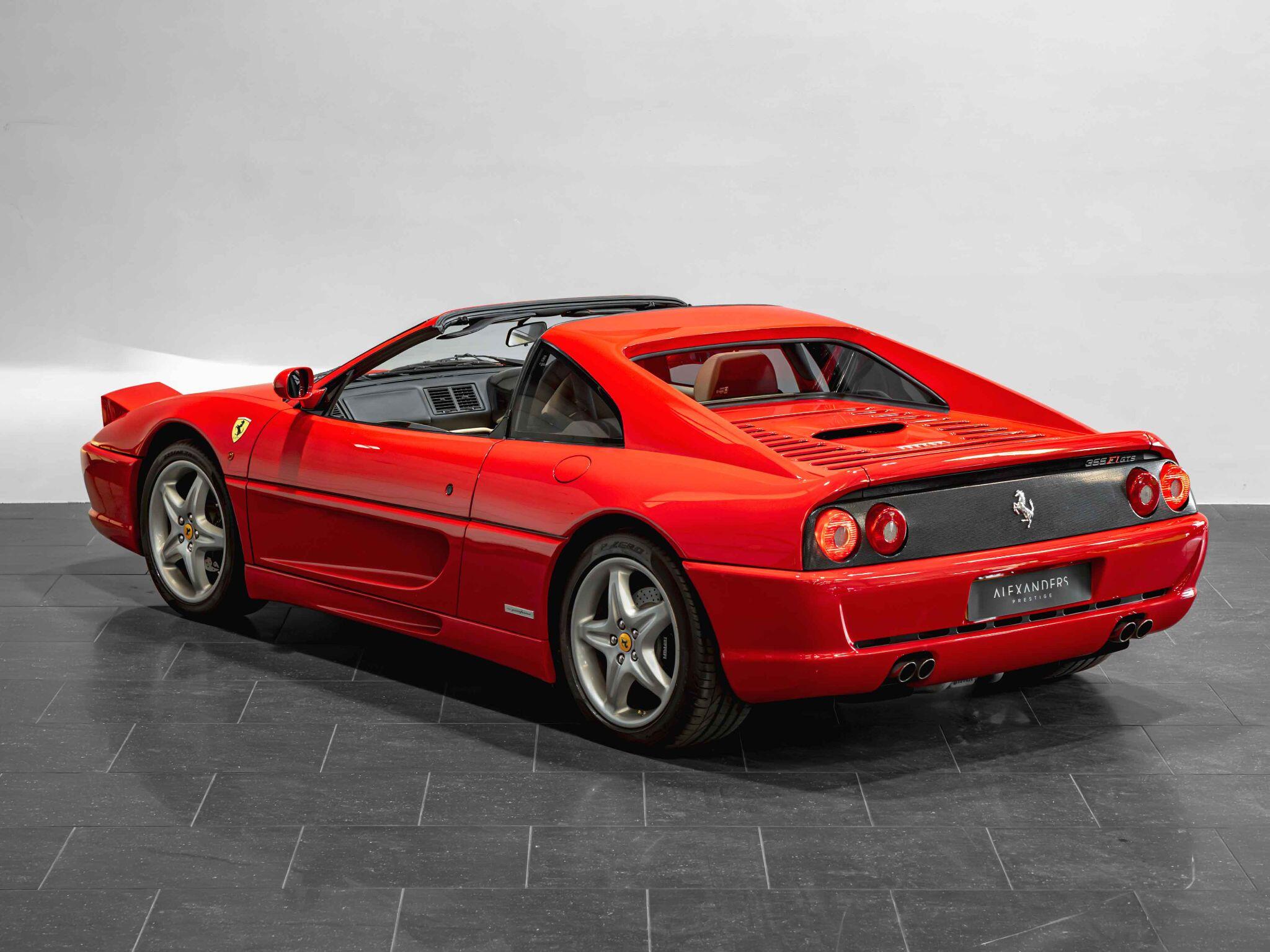 Ferrari F355 view 5