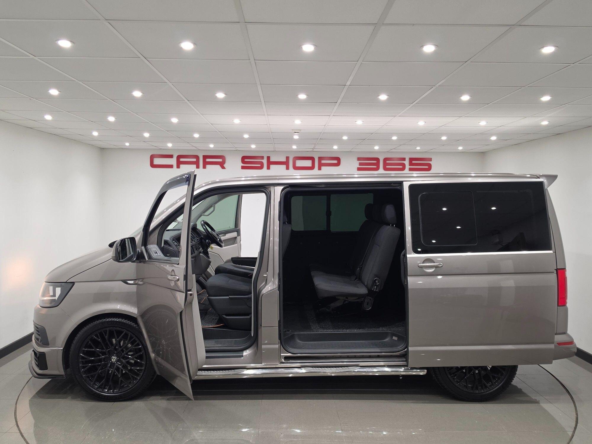 Volkswagen Transporter view 7
