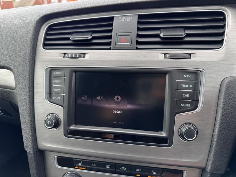 Volkswagen Golf view 28
