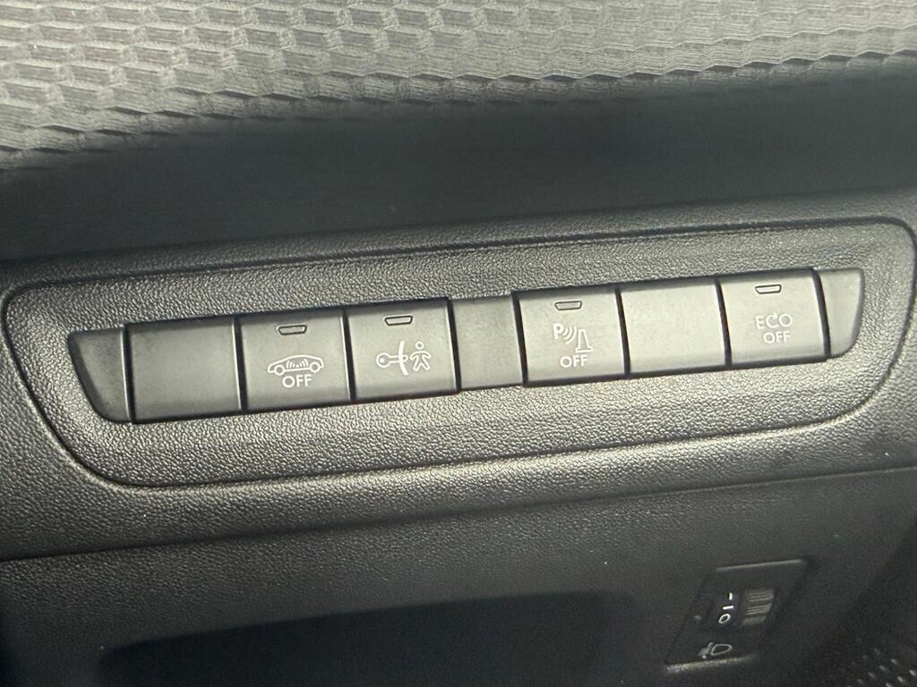 Peugeot 2008 view 35