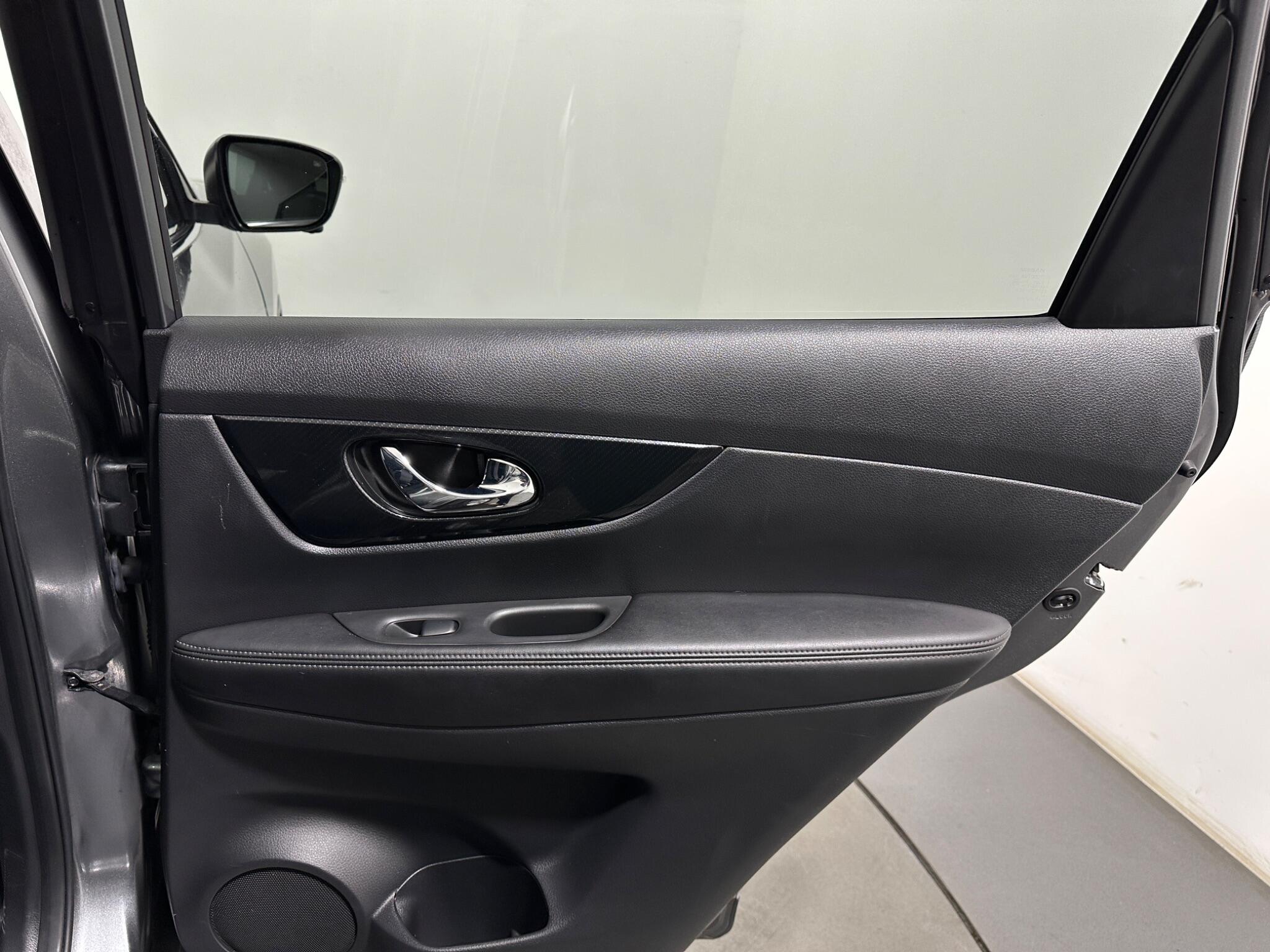 Nissan X-Trail view 43