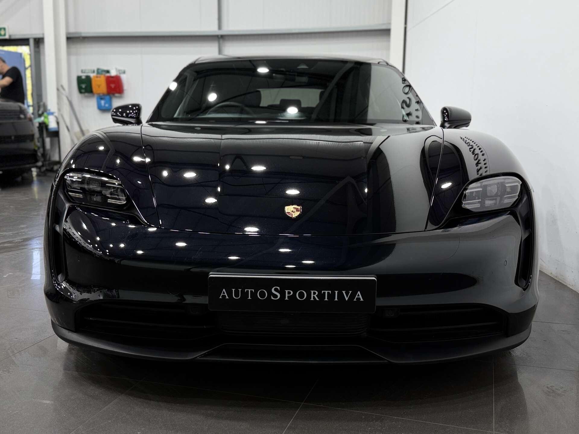 Porsche Taycan view 7