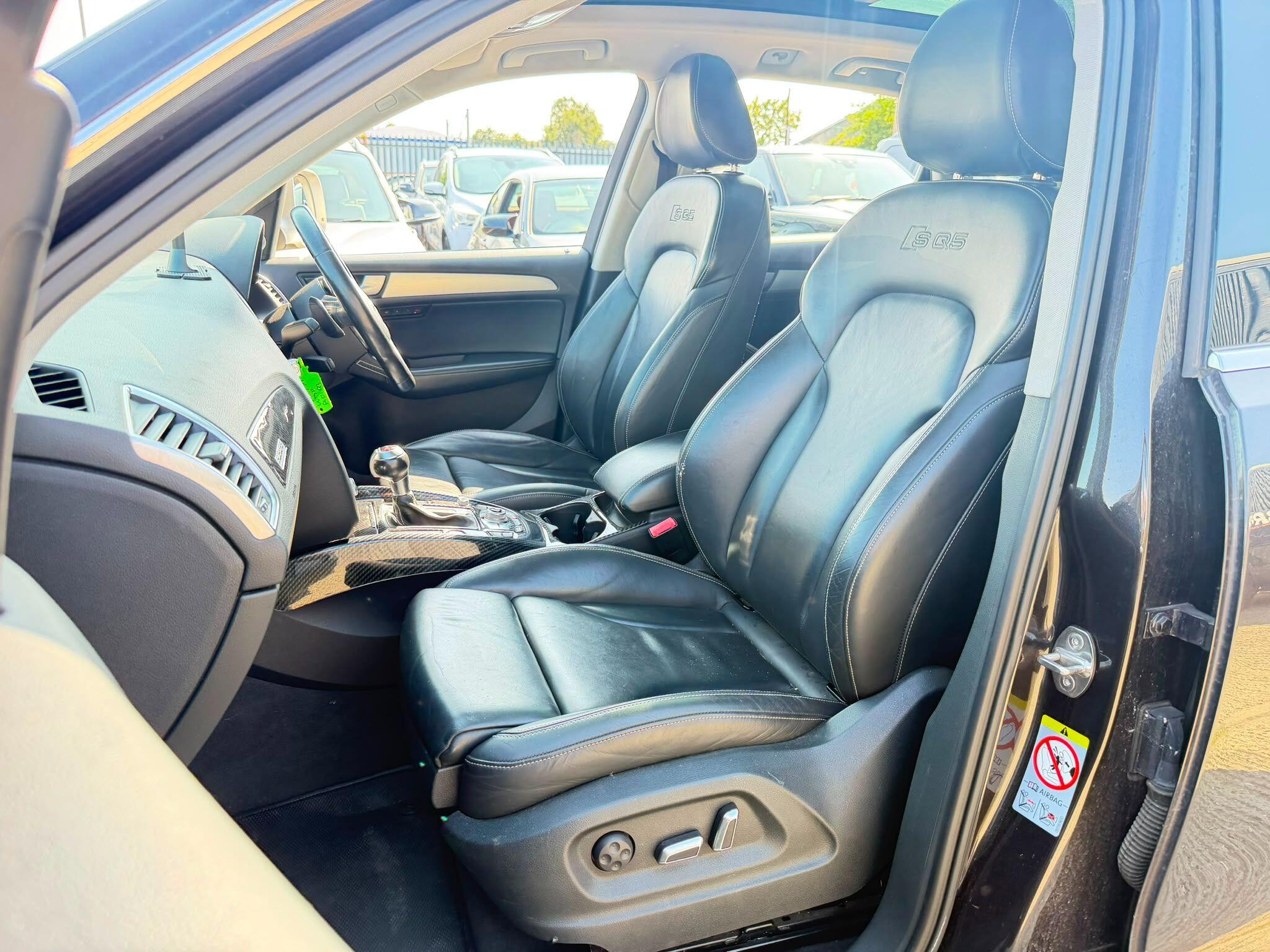 Audi SQ5 view 29