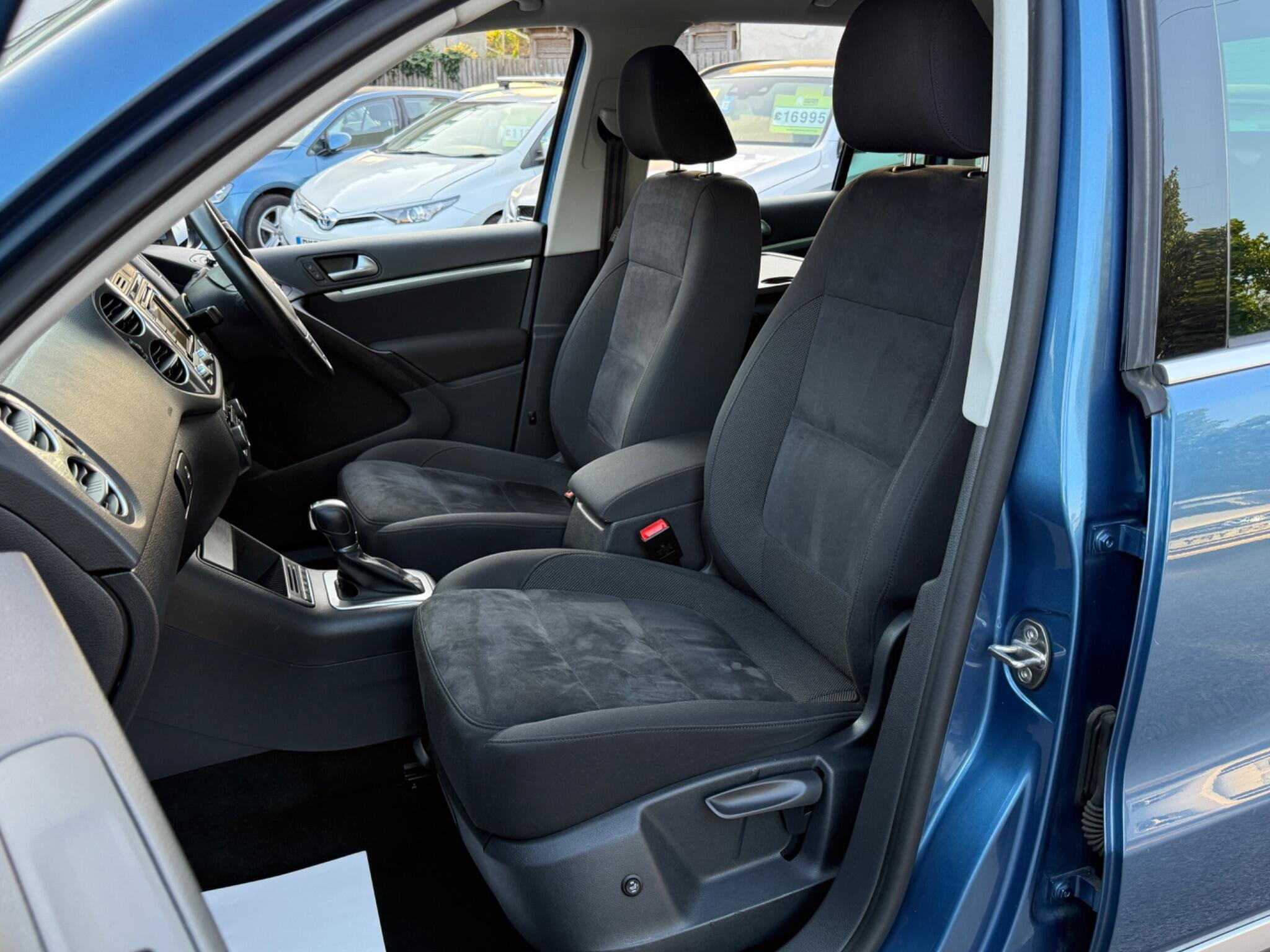 Volkswagen Tiguan - Image 53