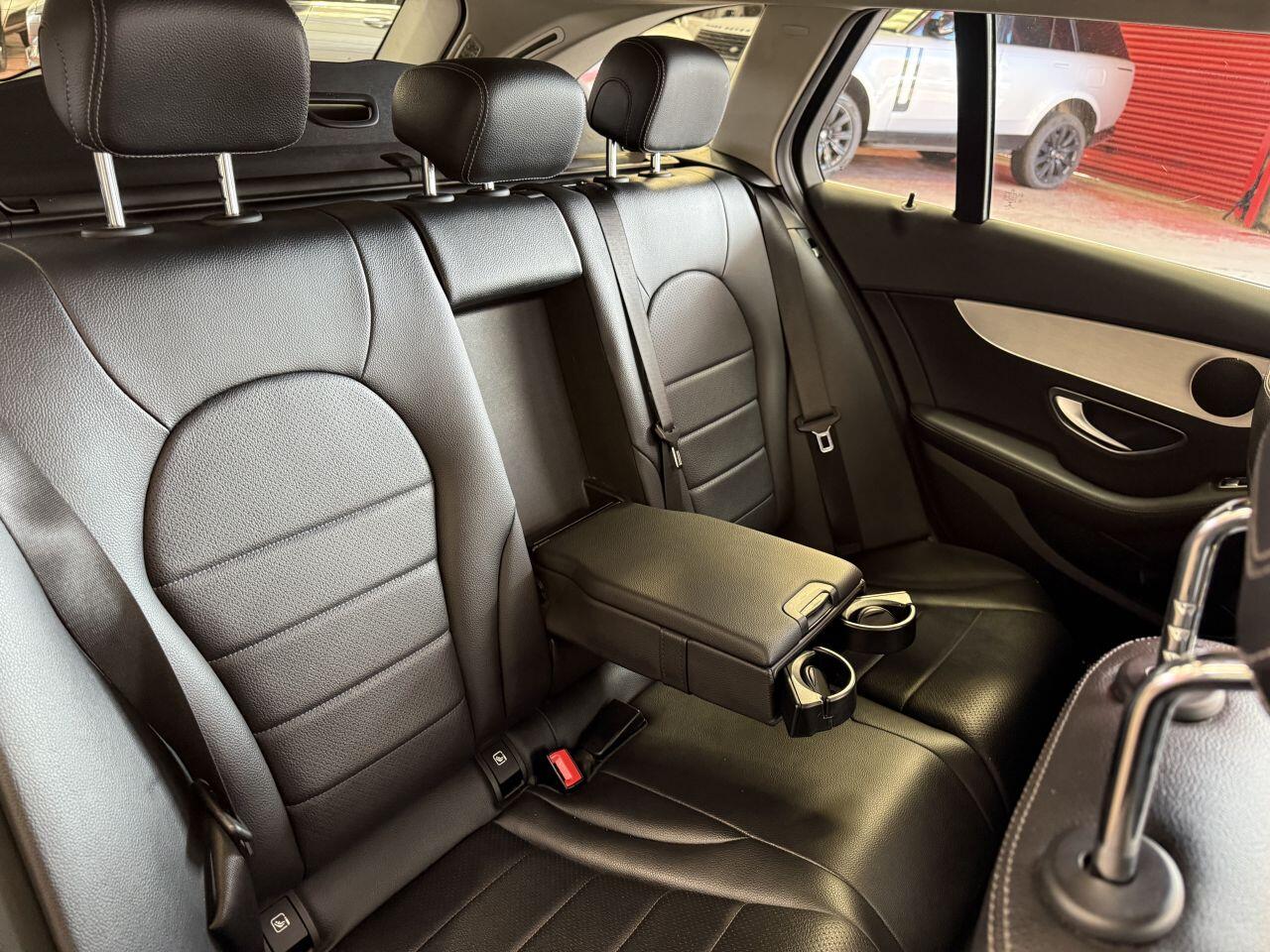 Mercedes-Benz C-Class view 64