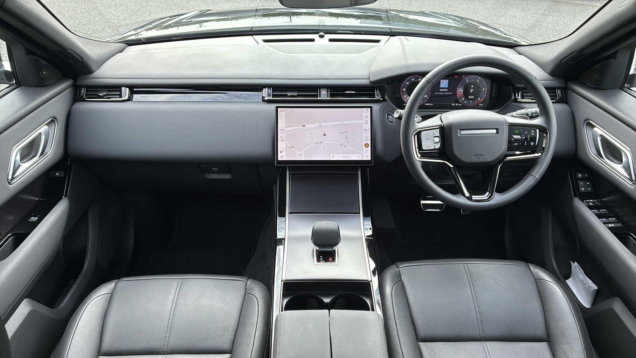 Land Rover Range Rover Velar view 9